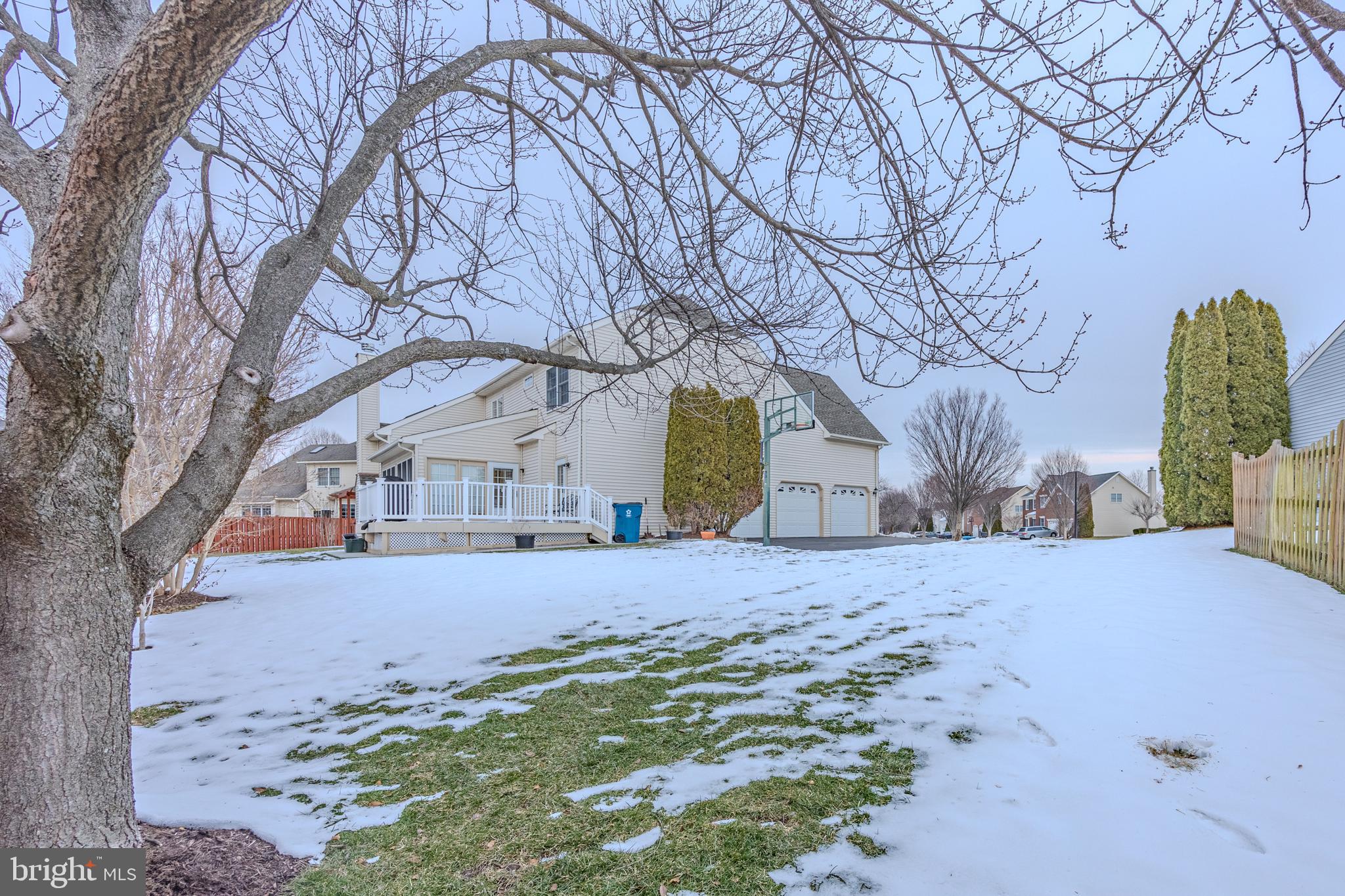 FARMWELL HUNT - Residential Lease