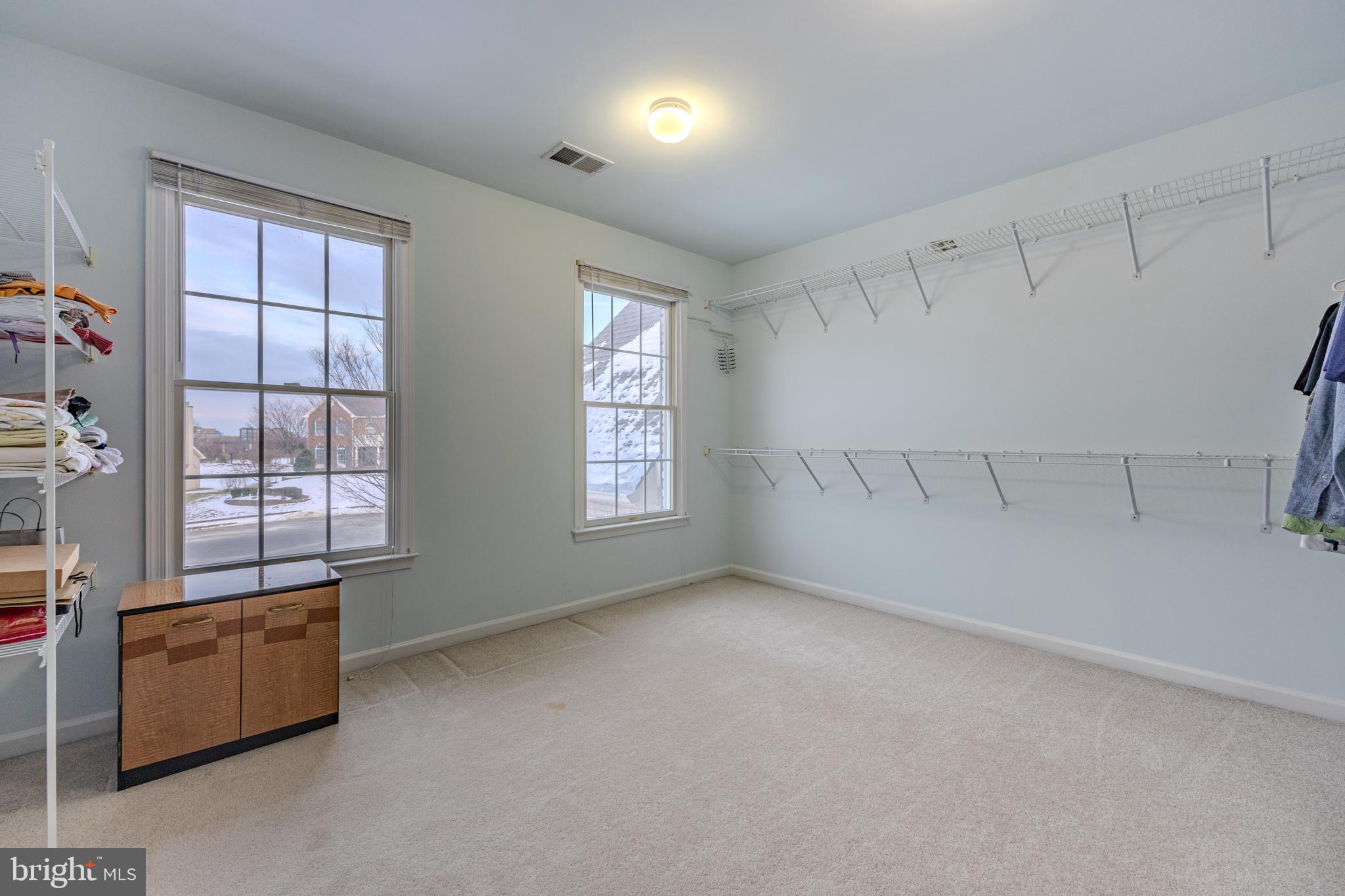 FARMWELL HUNT - Residential Lease