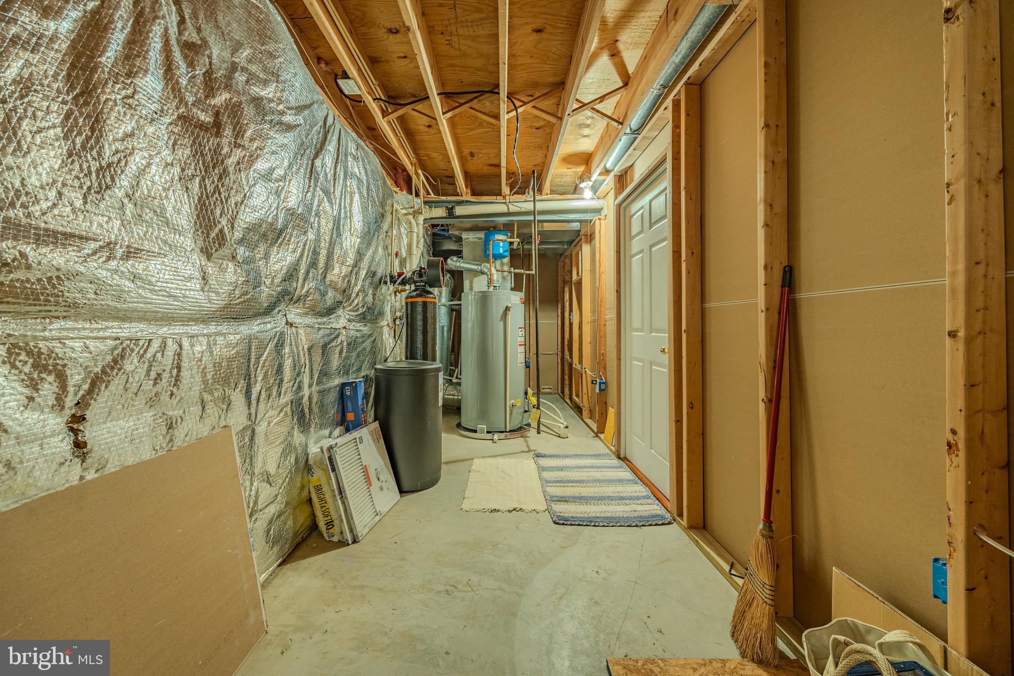 FARMWELL HUNT - Residential Lease