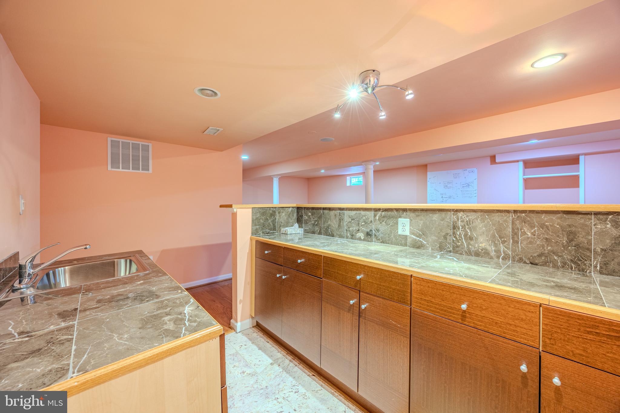 FARMWELL HUNT - Residential Lease