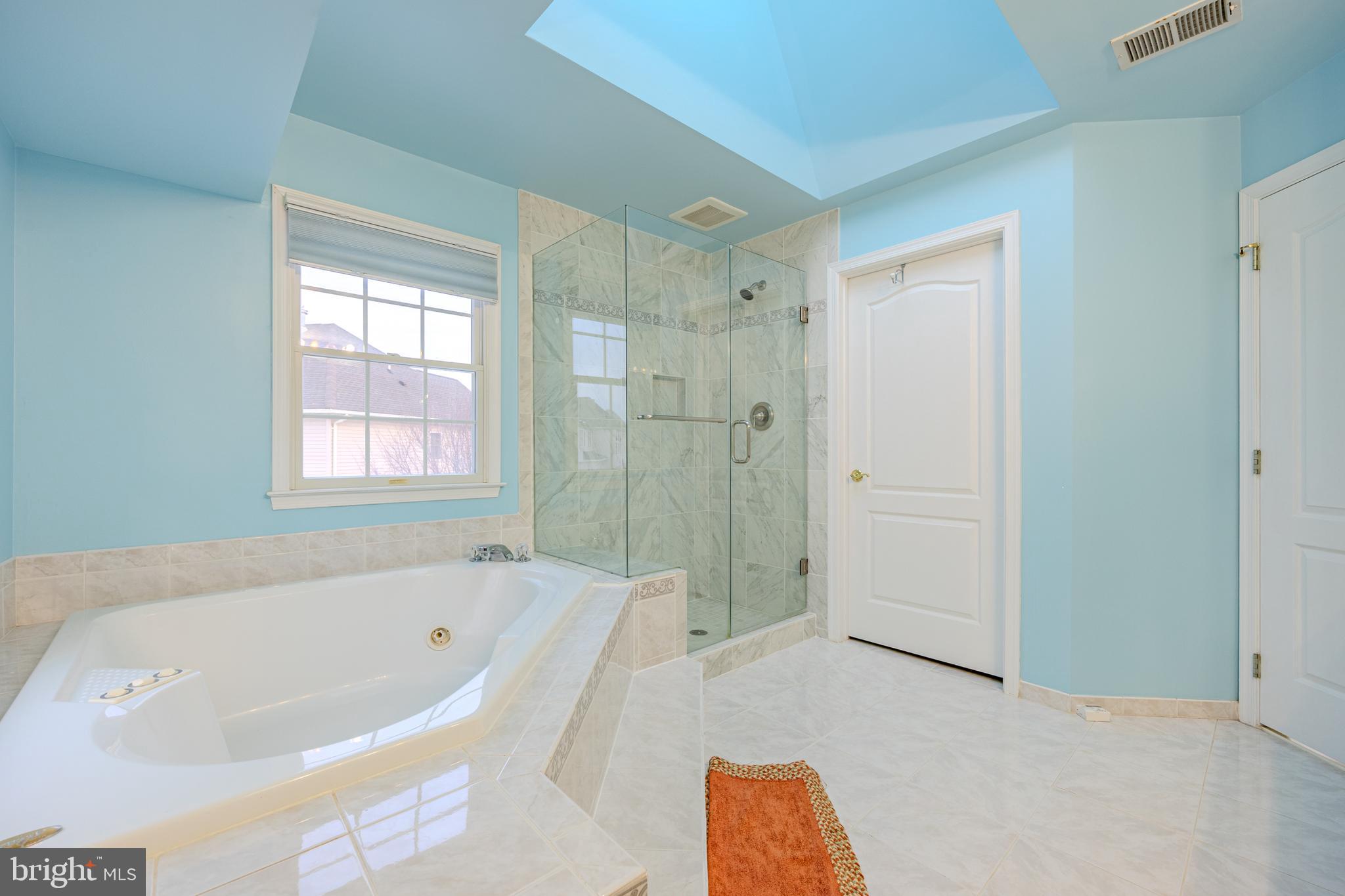 FARMWELL HUNT - Residential Lease