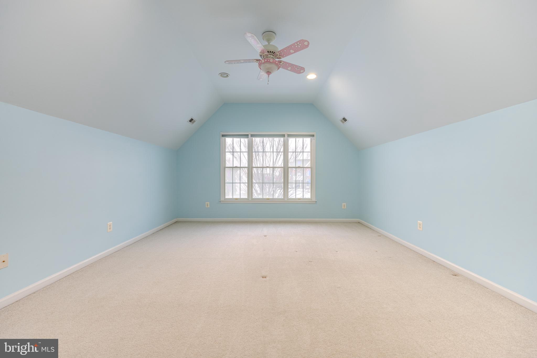 FARMWELL HUNT - Residential Lease