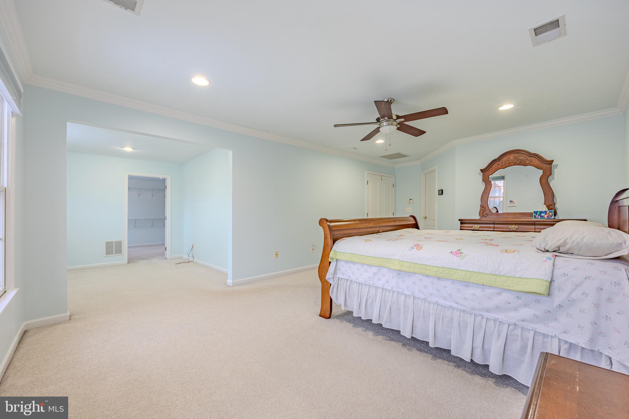 FARMWELL HUNT - Residential Lease