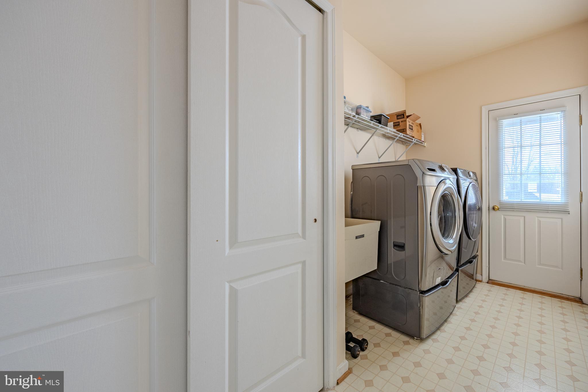 FARMWELL HUNT - Residential Lease