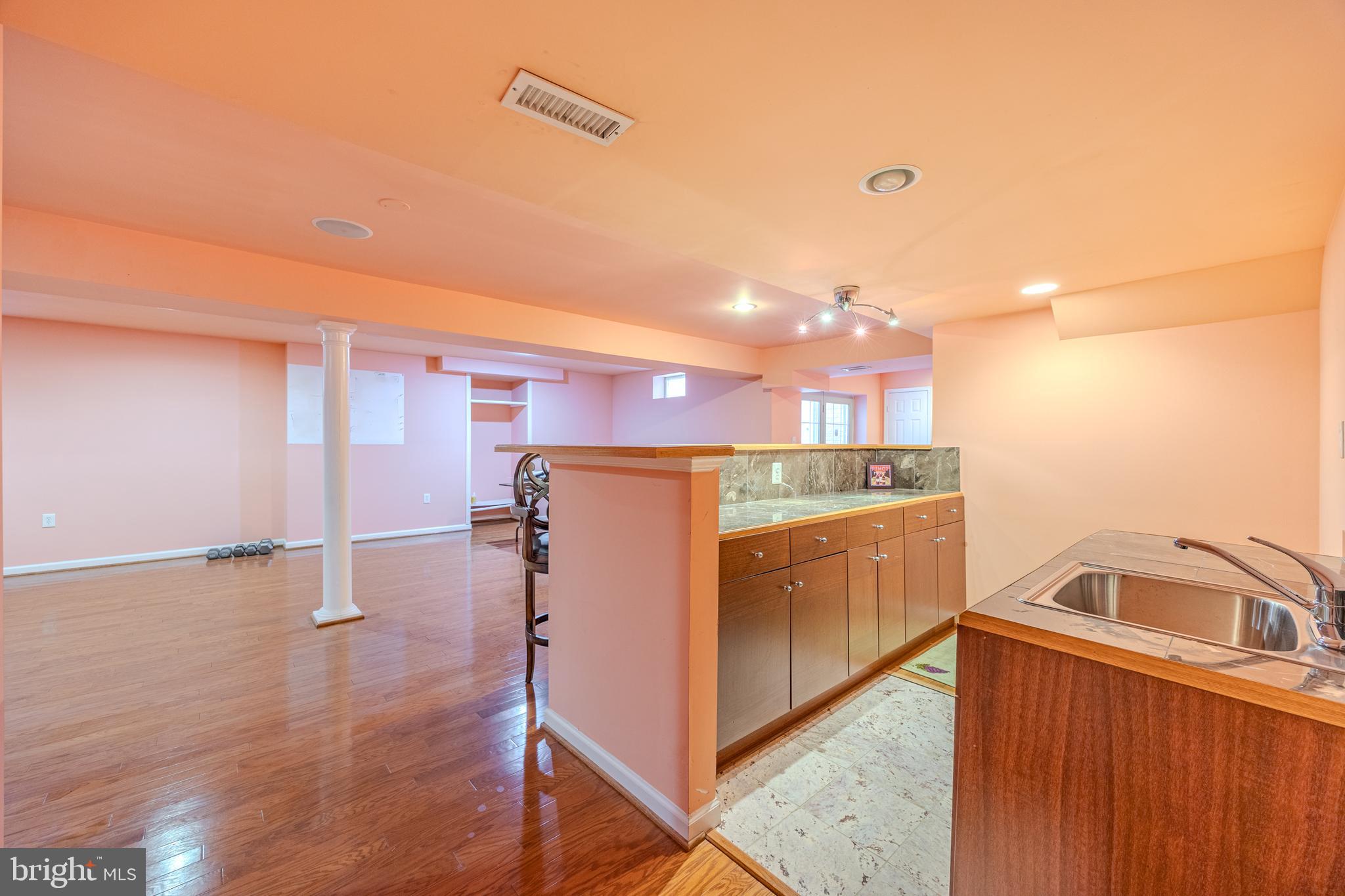 FARMWELL HUNT - Residential Lease