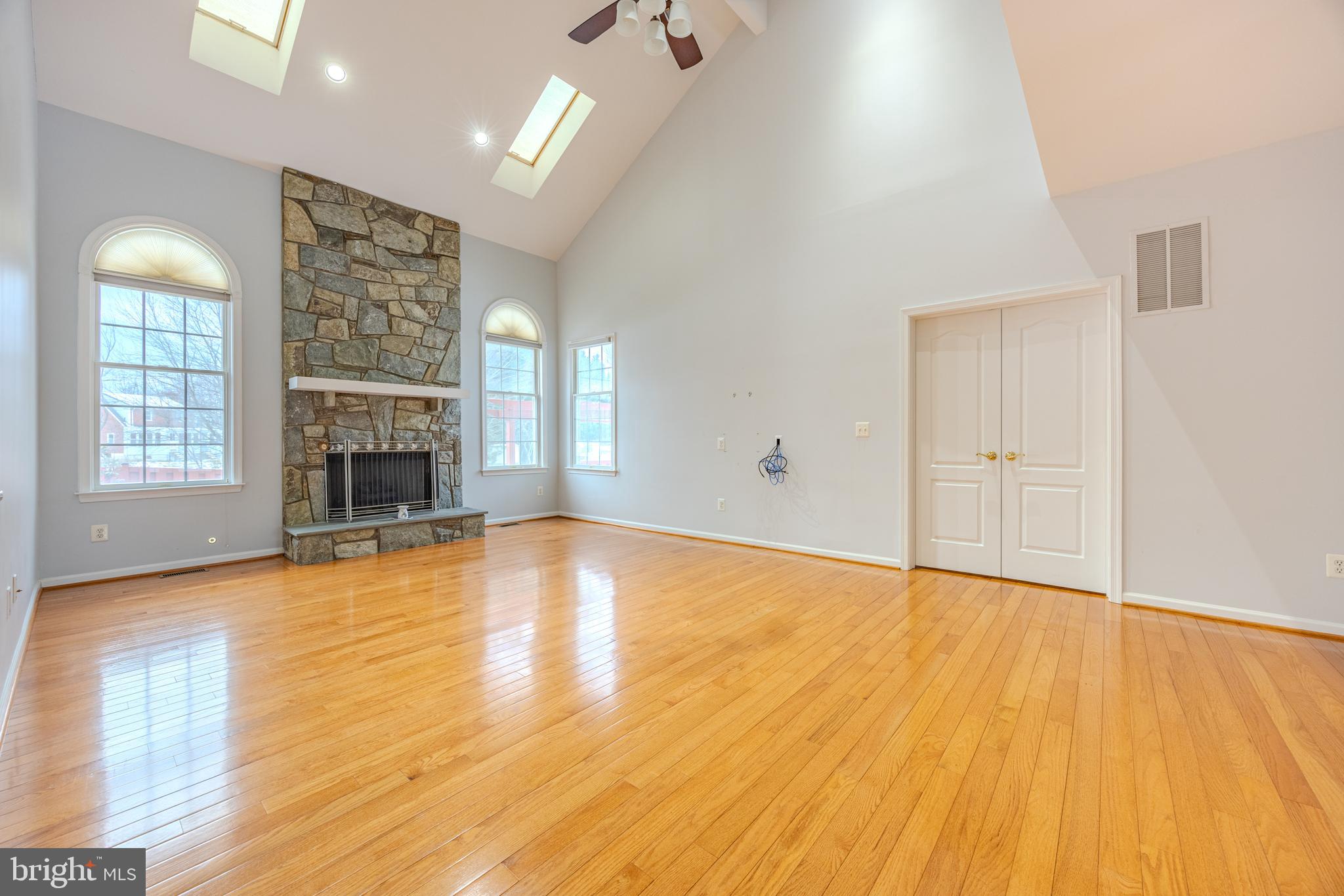 FARMWELL HUNT - Residential Lease