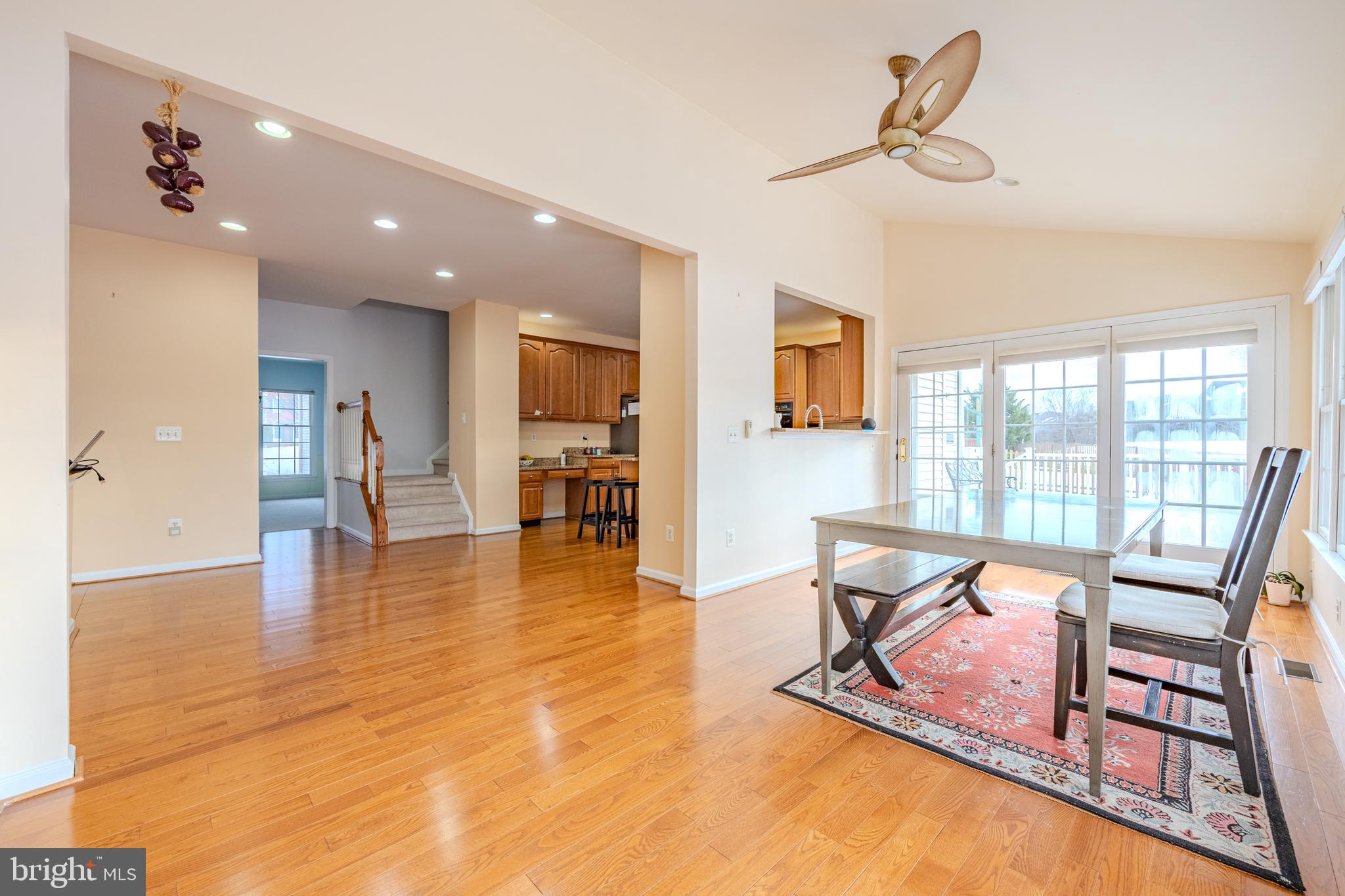 FARMWELL HUNT - Residential Lease