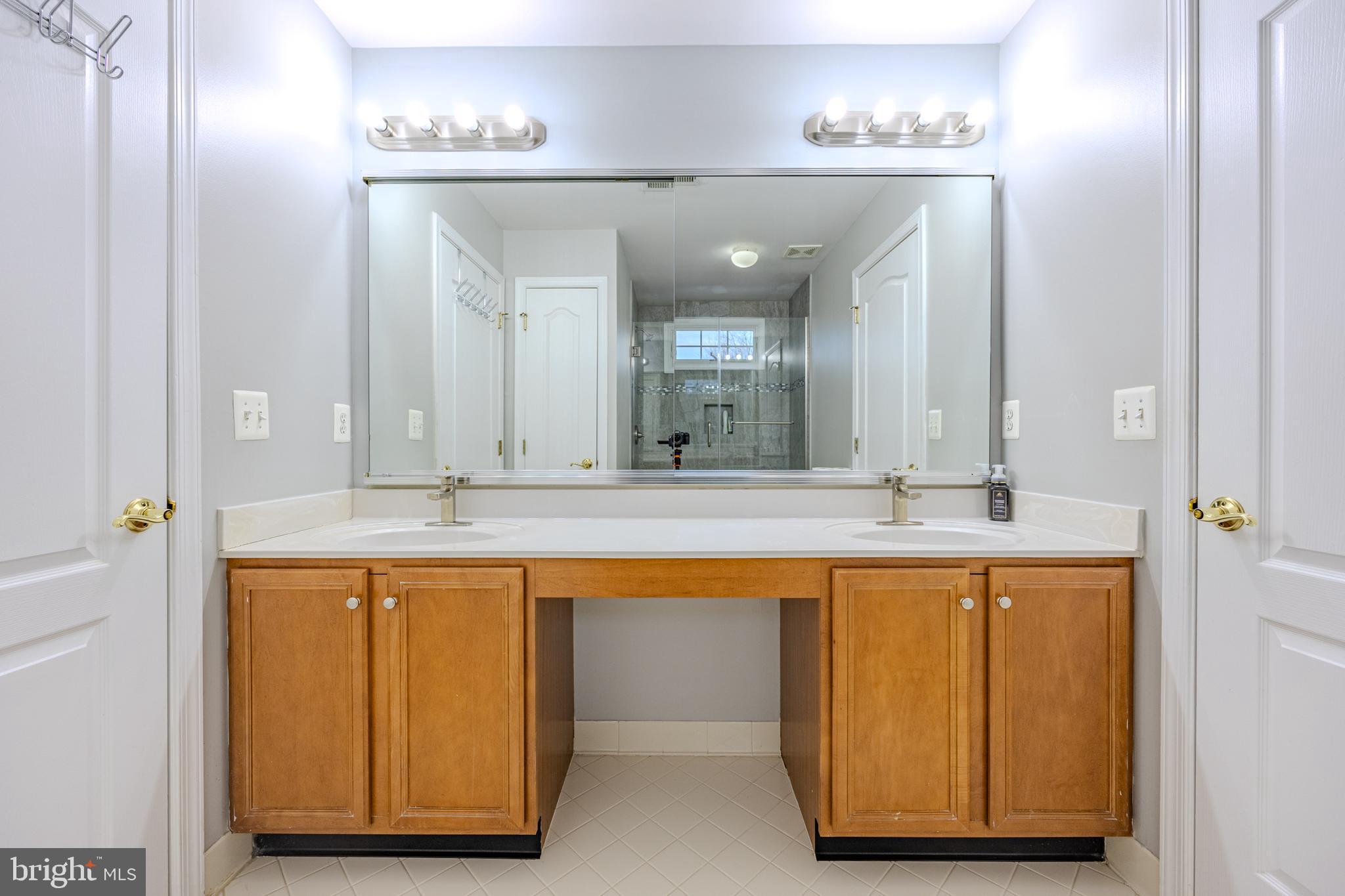 FARMWELL HUNT - Residential Lease