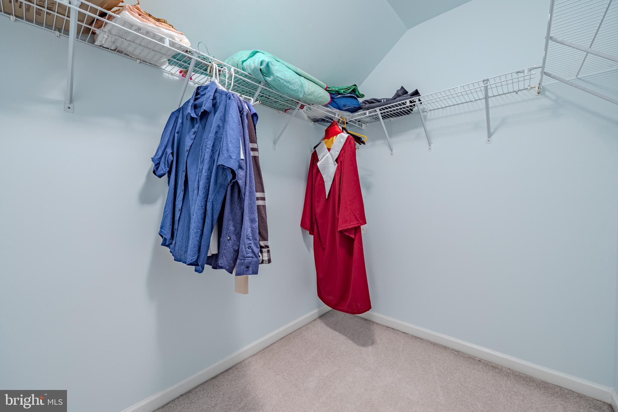 FARMWELL HUNT - Residential Lease