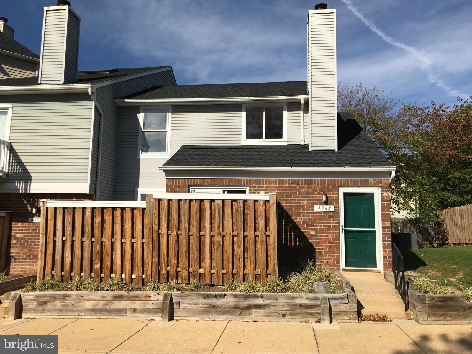 PEMBROOK VILLAGE - Residential