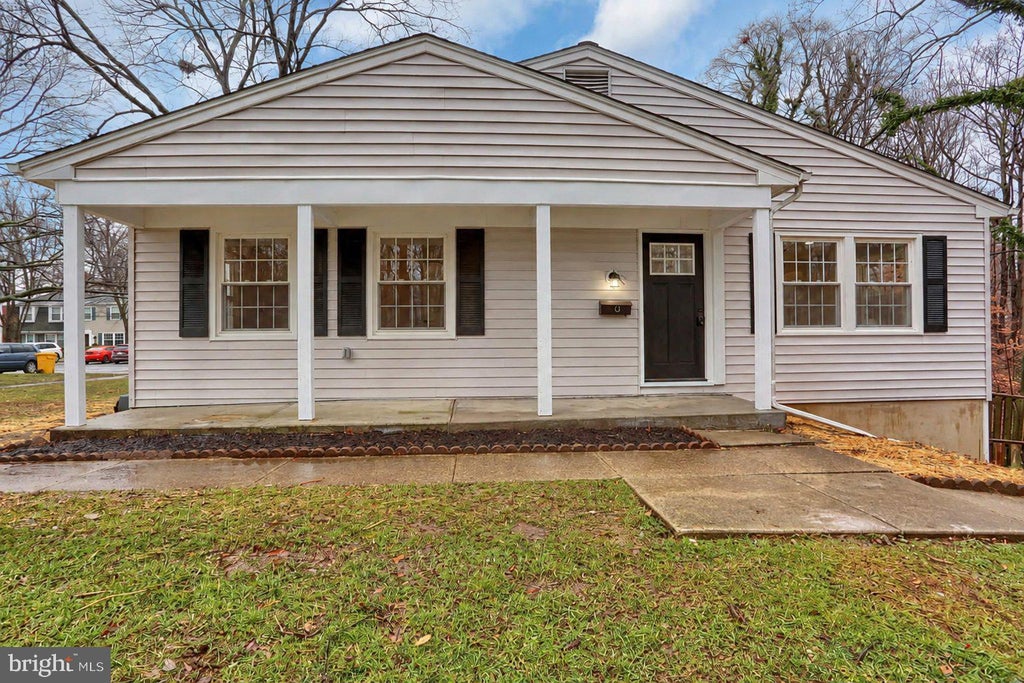 Photo of 1727 Fillmore Court, CROFTON, MD 21114 (MLS # MDAA2159498)