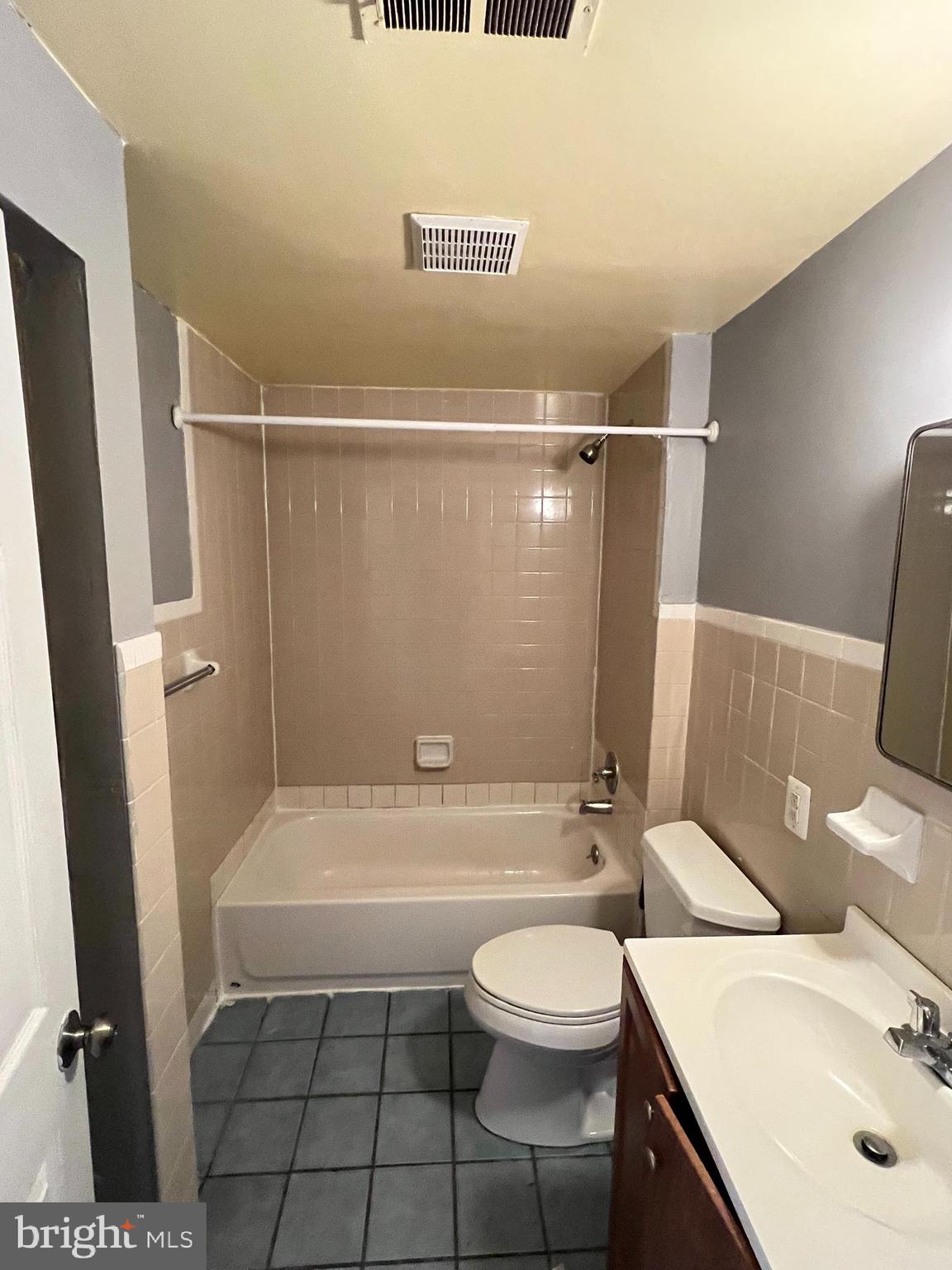 BELLA VISTA - Commercial Sale