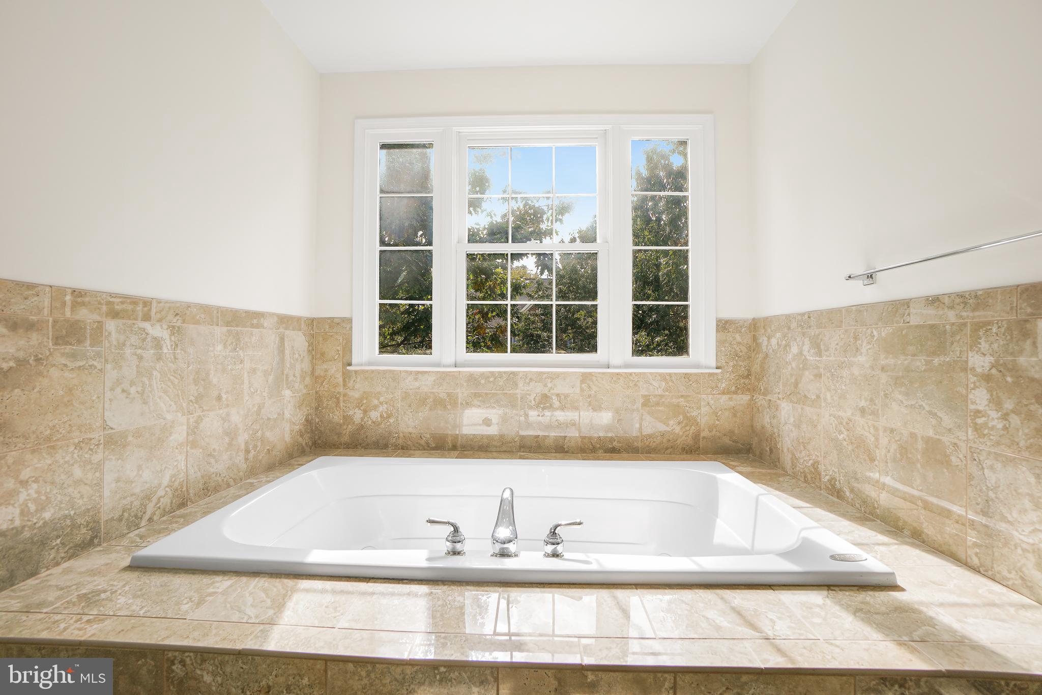 RIVER CREEK - Residential