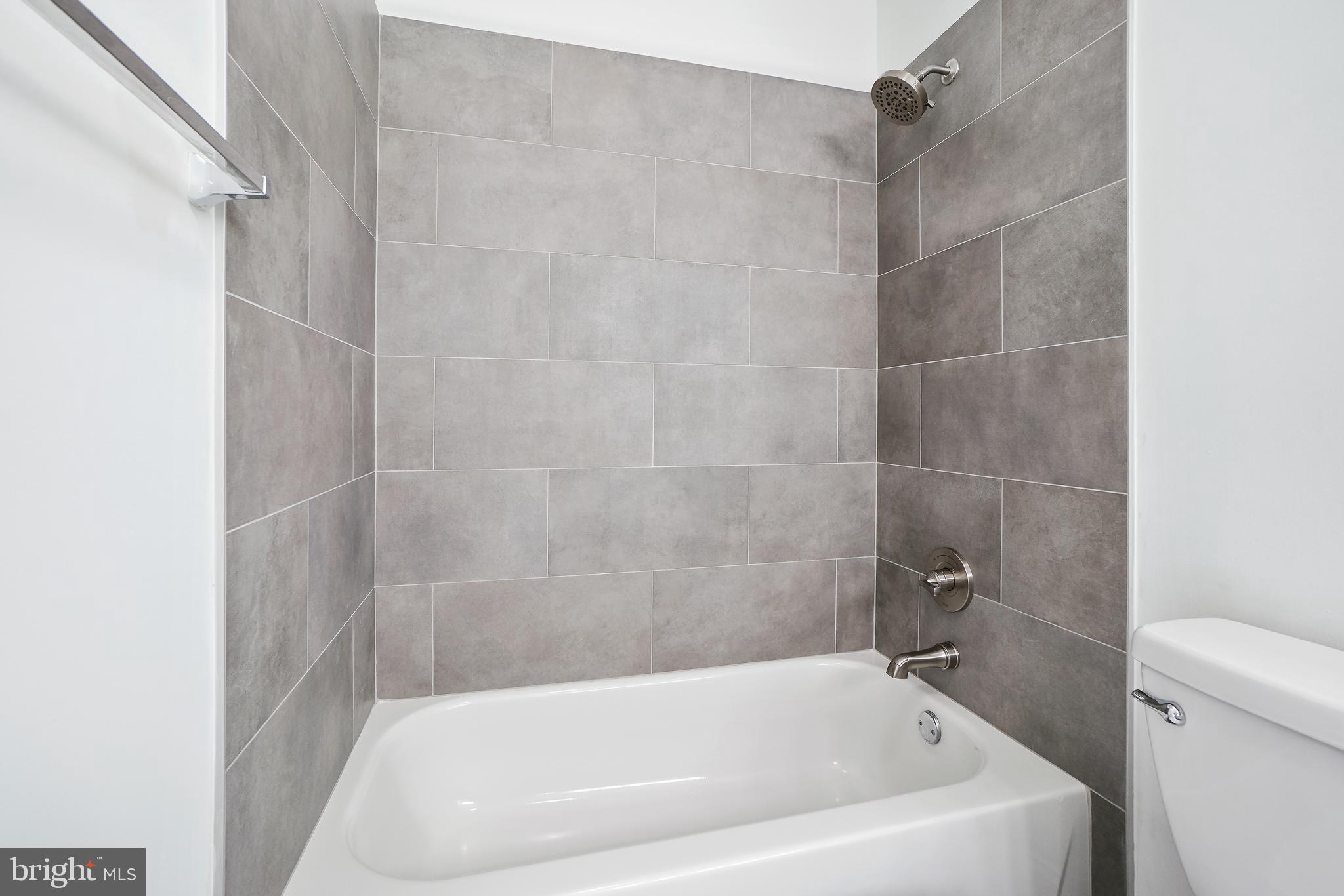 RIVER CREEK - Residential