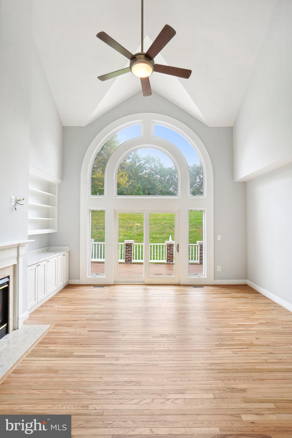 RIVER CREEK - Residential