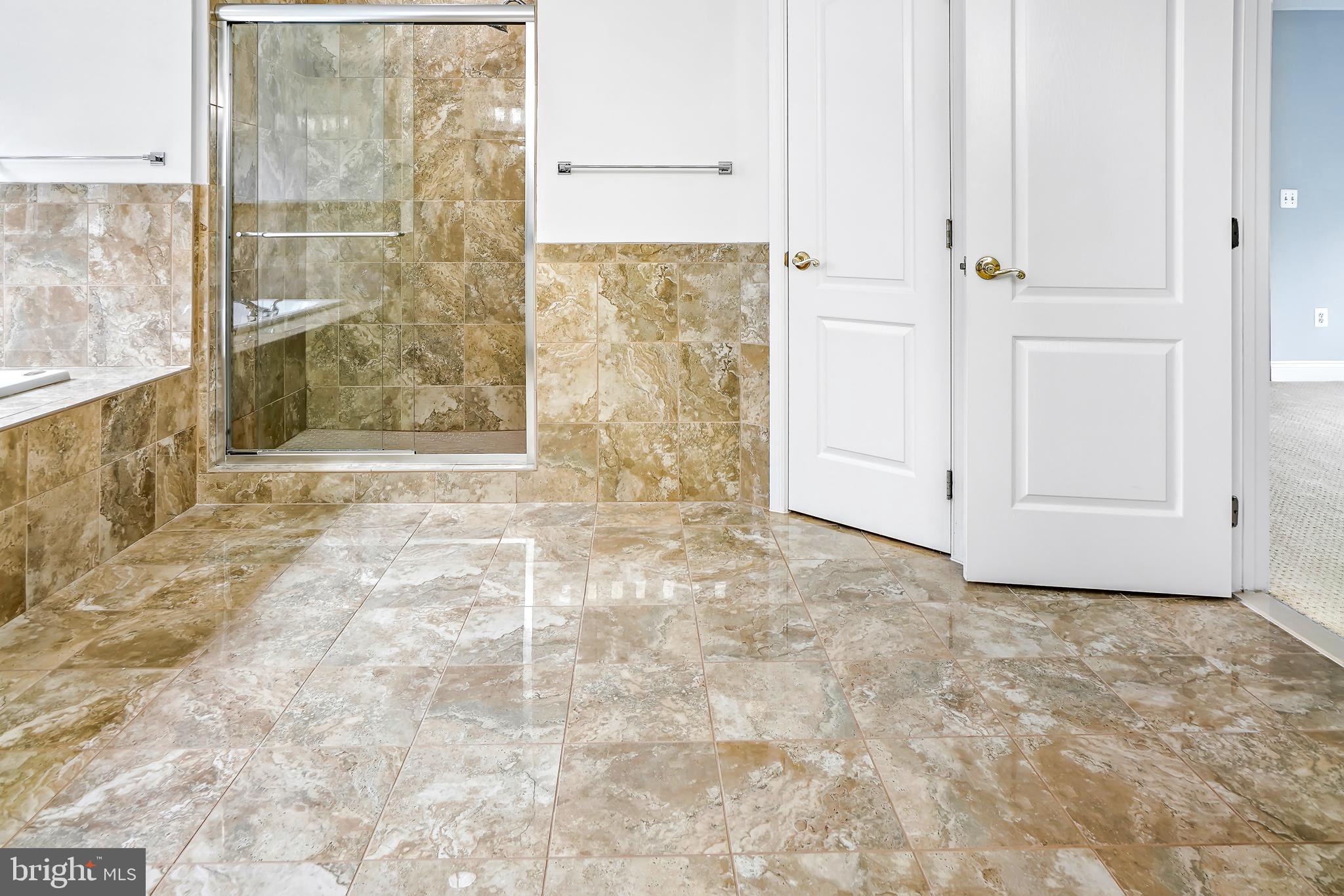 RIVER CREEK - Residential