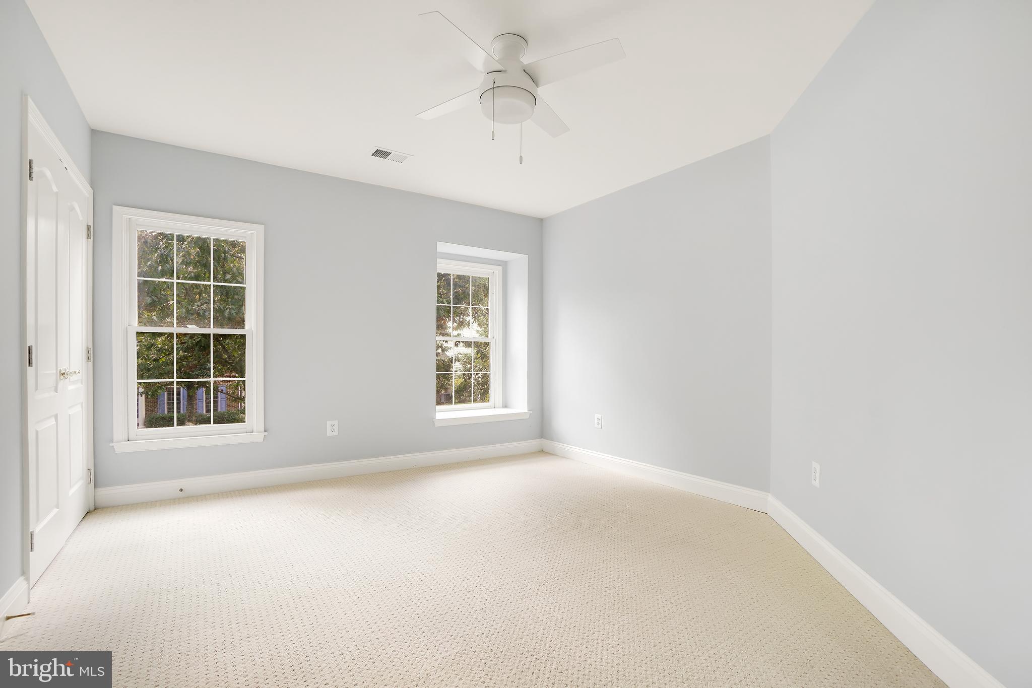 RIVER CREEK - Residential