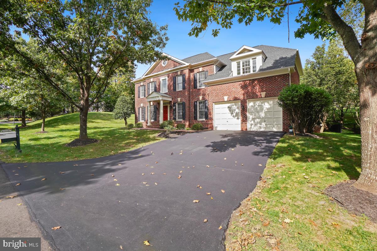 RIVER CREEK - Residential