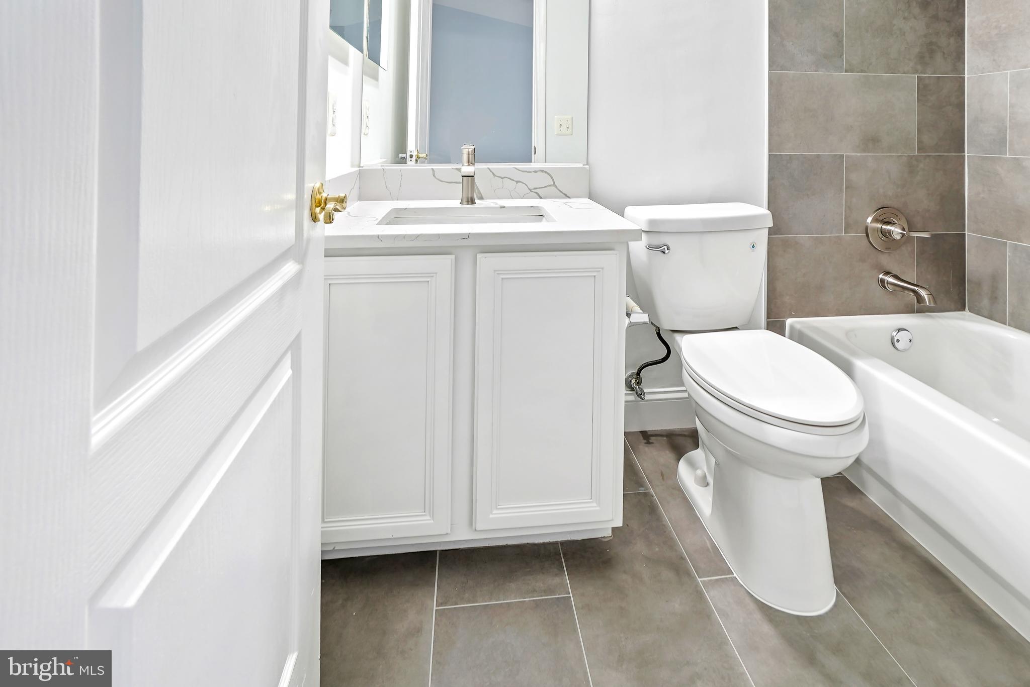 RIVER CREEK - Residential