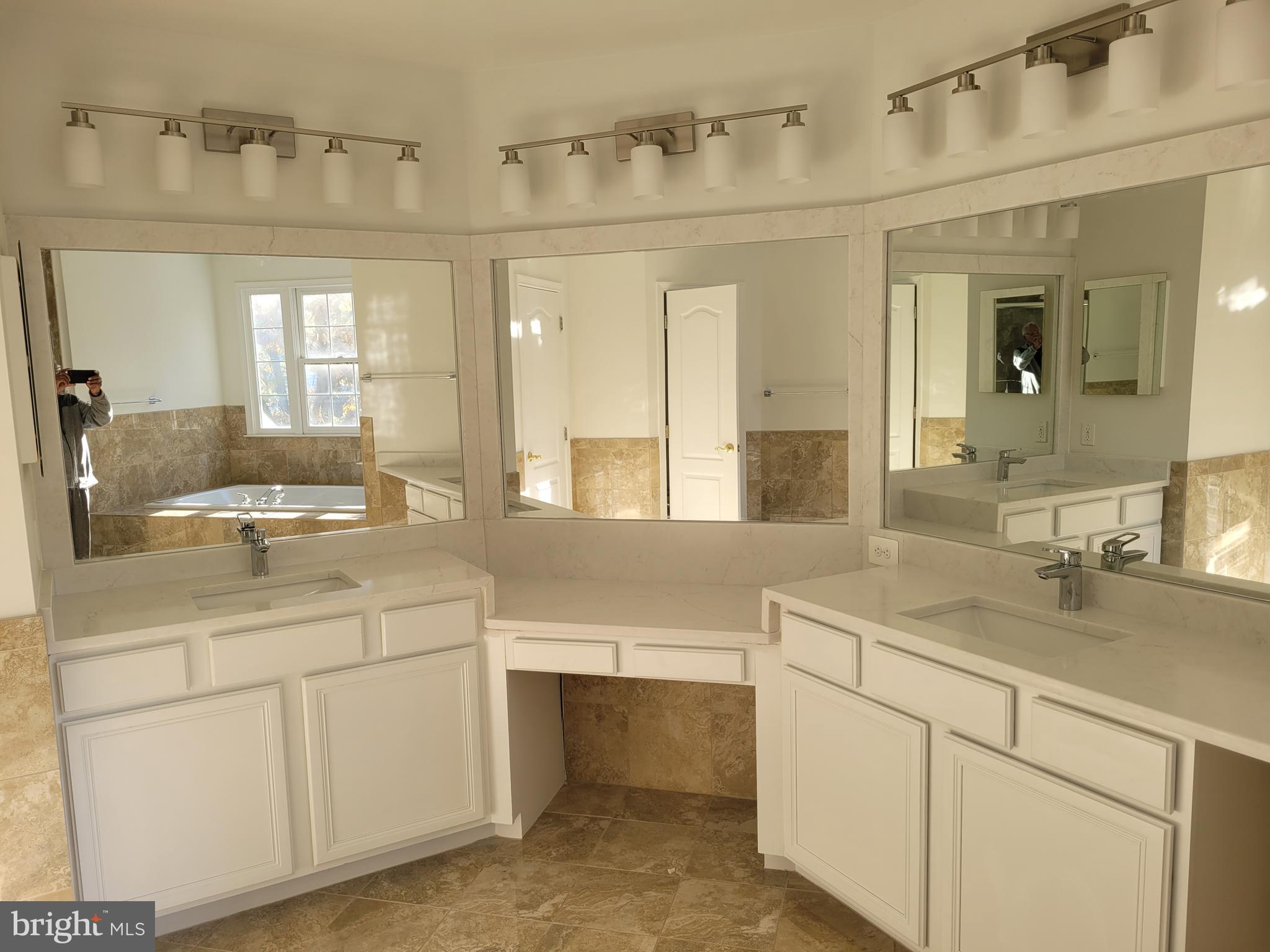 RIVER CREEK - Residential