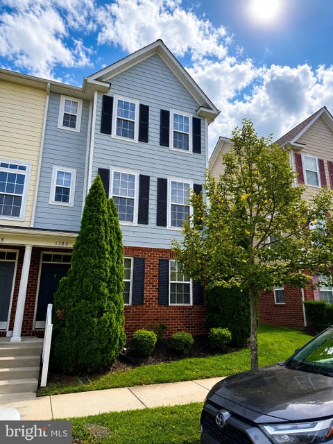 Townhouse For Rent - 1380 Timberwood Boulevard<br/> Albemarle County, CHARLOTTESVILLE, VA 22911
