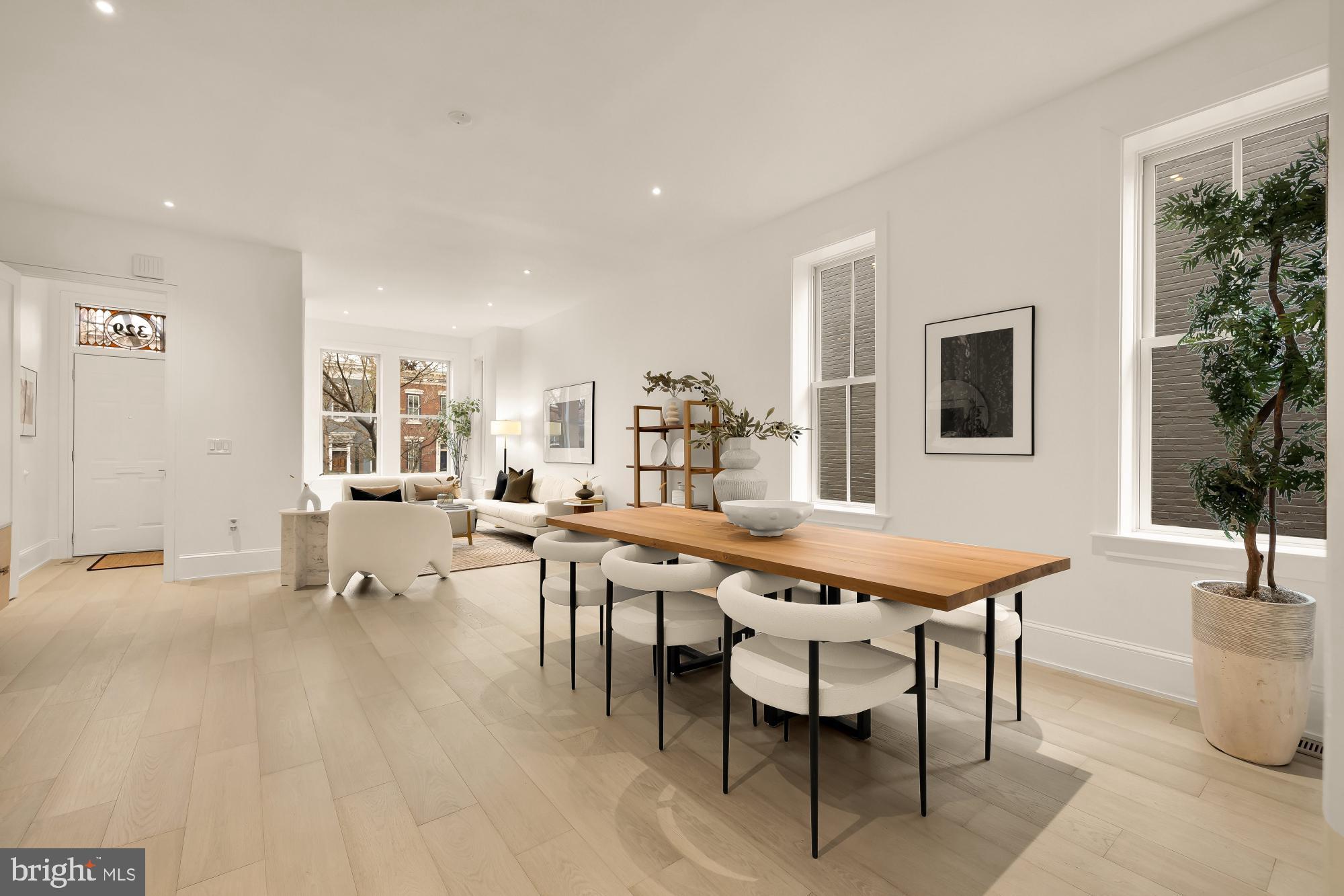 CAPITOL HILL - Commercial Sale