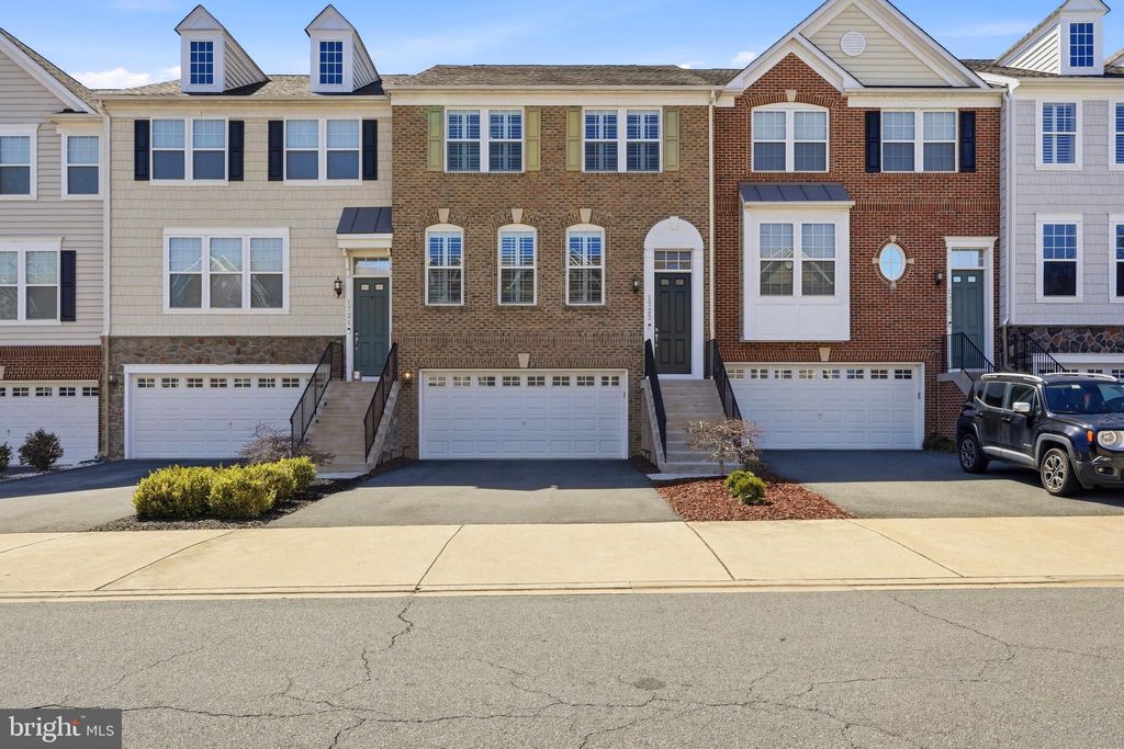 Photo of 1723 Granville Court, WOODBRIDGE, VA 22191 (MLS # VAPW2116794)