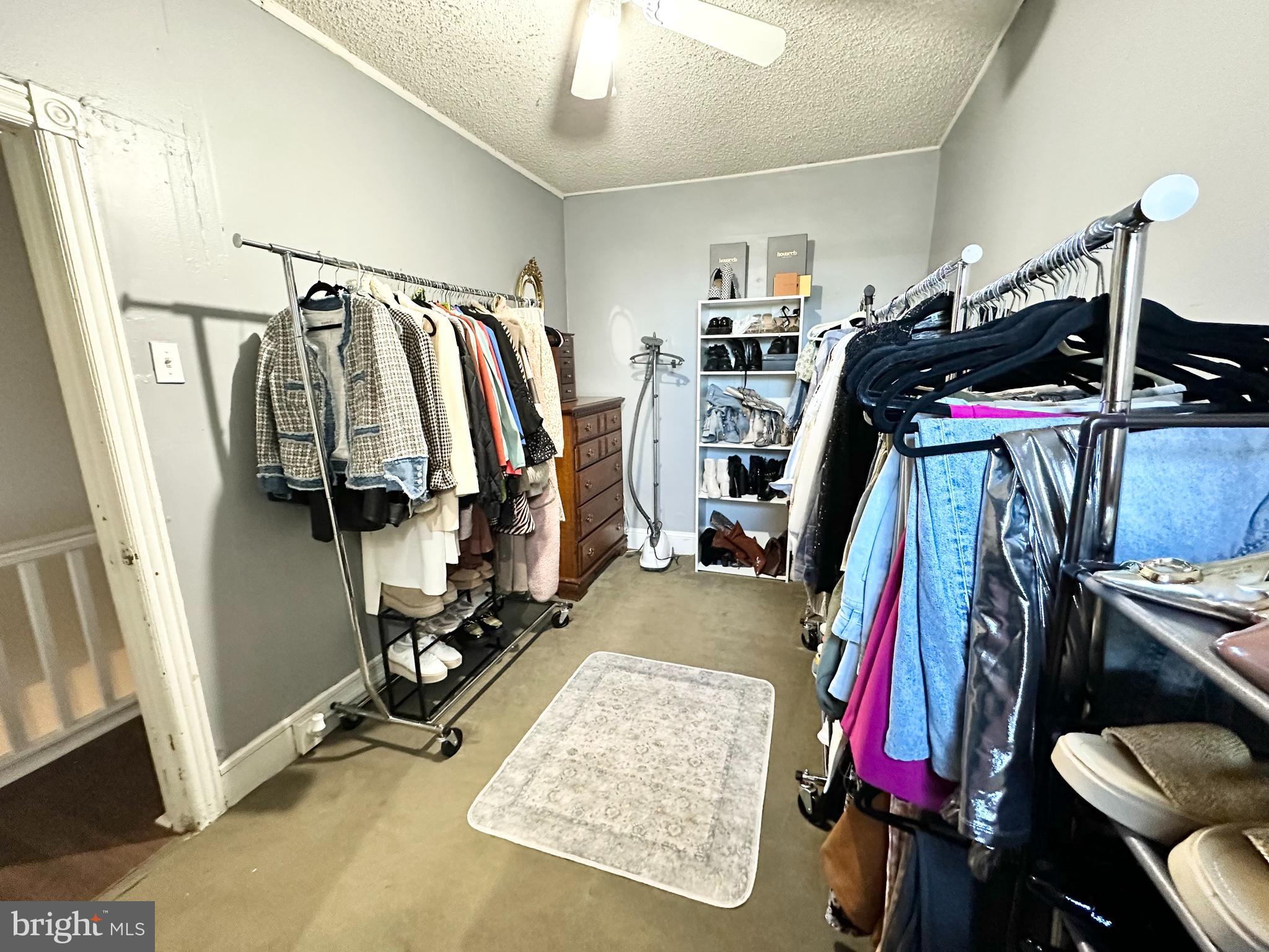 BRIDESBURG - Residential