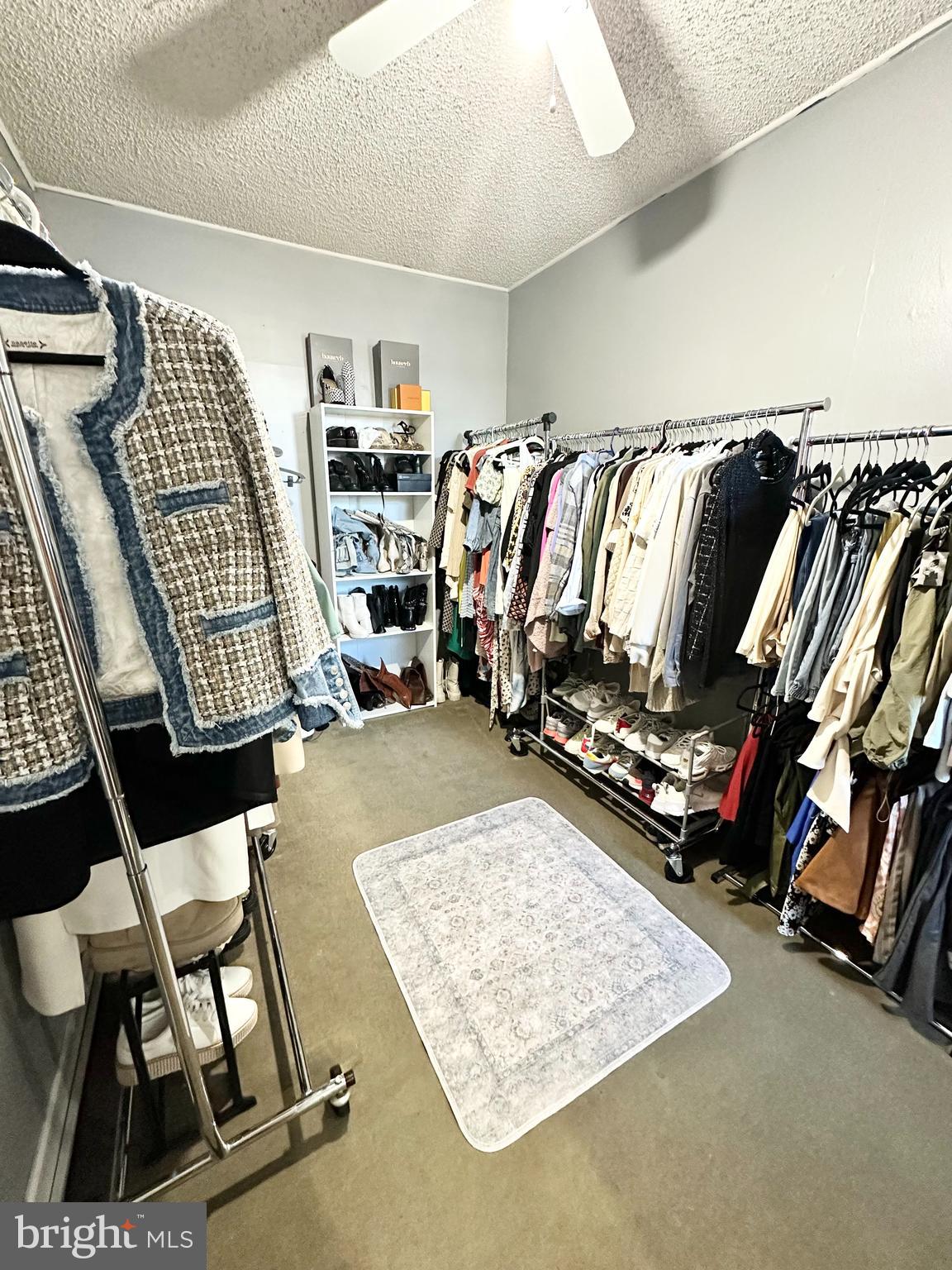 BRIDESBURG - Residential