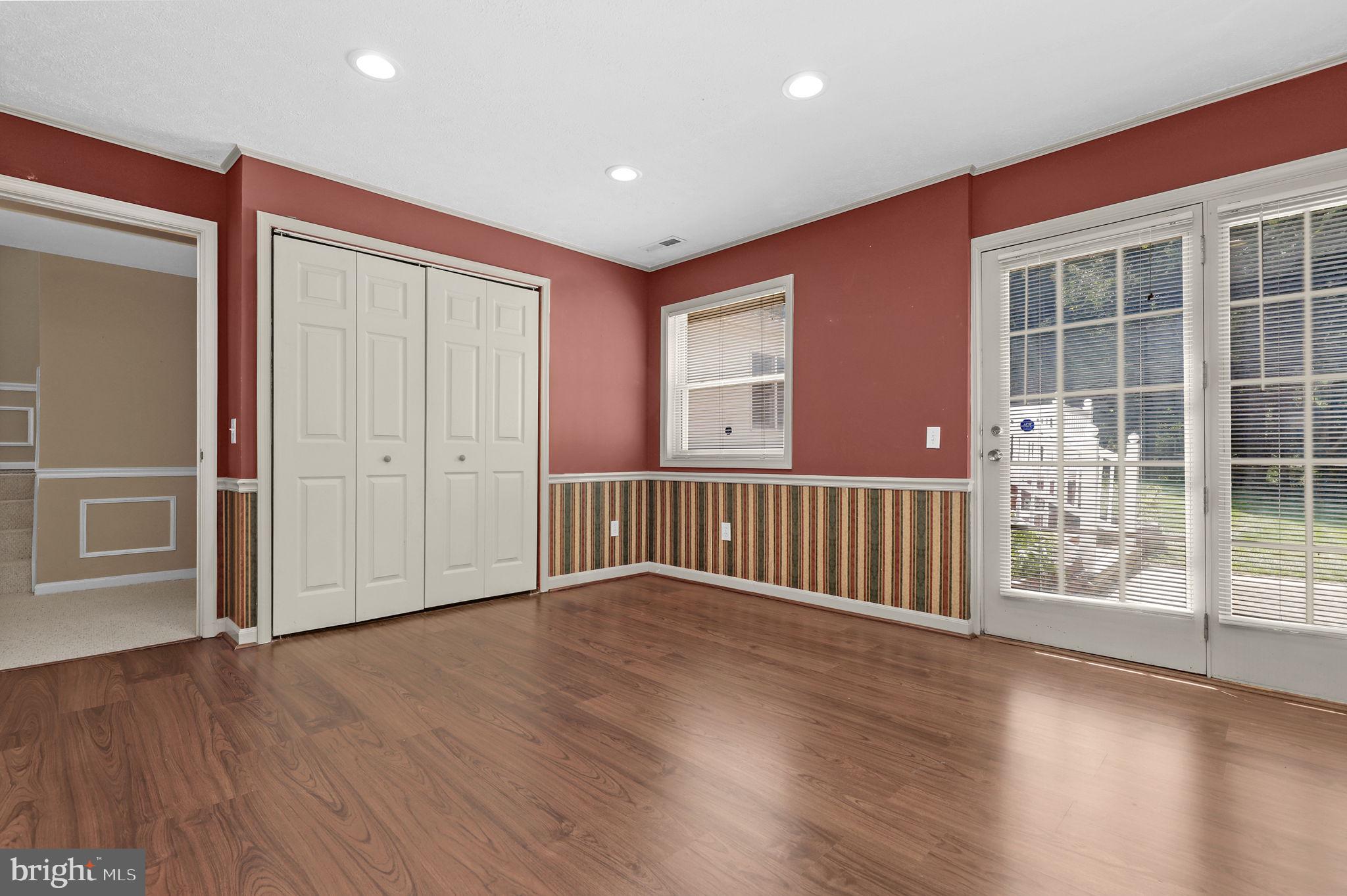 COUNTRYSIDE - Residential