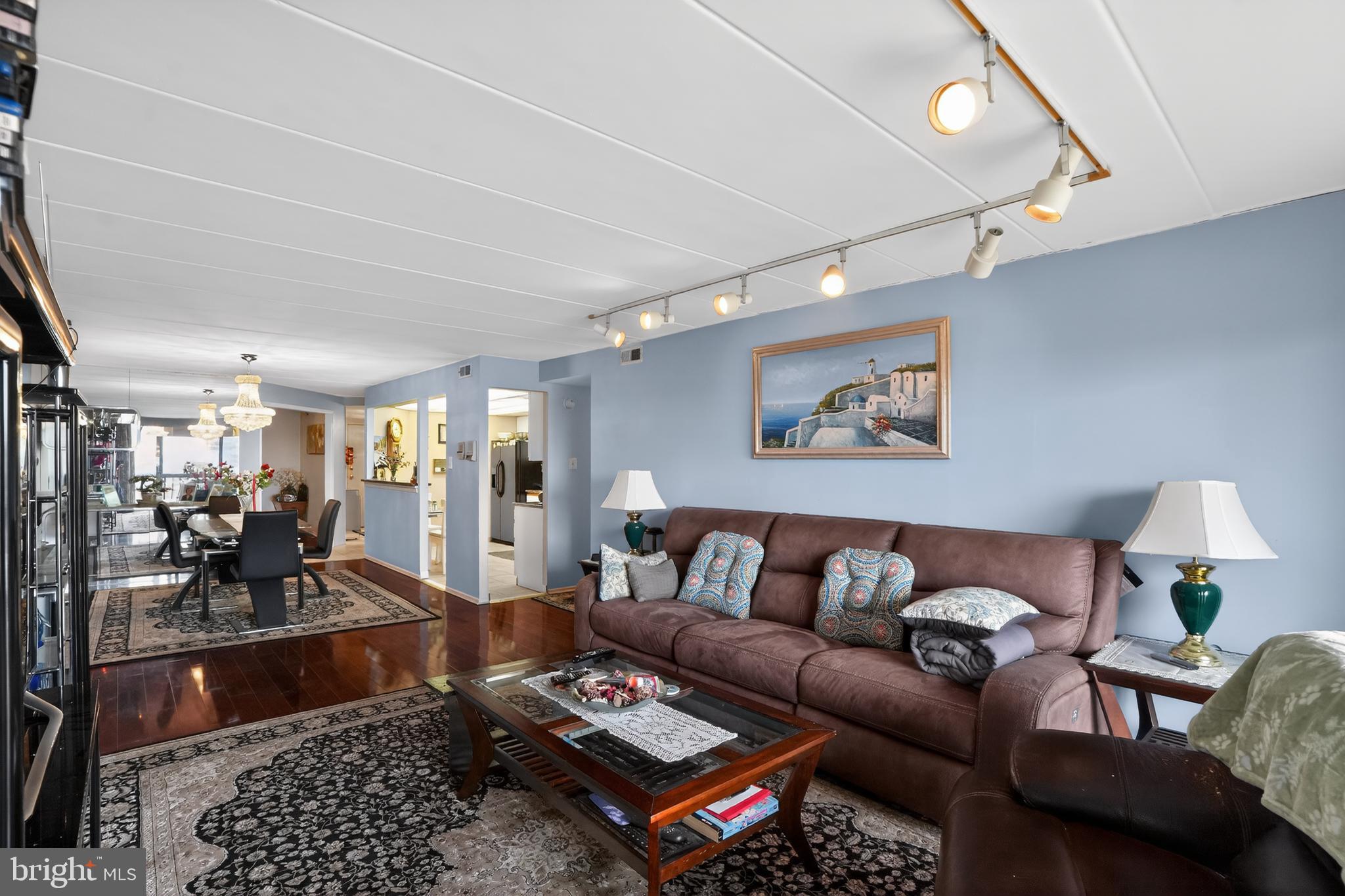 DORAL I - Residential