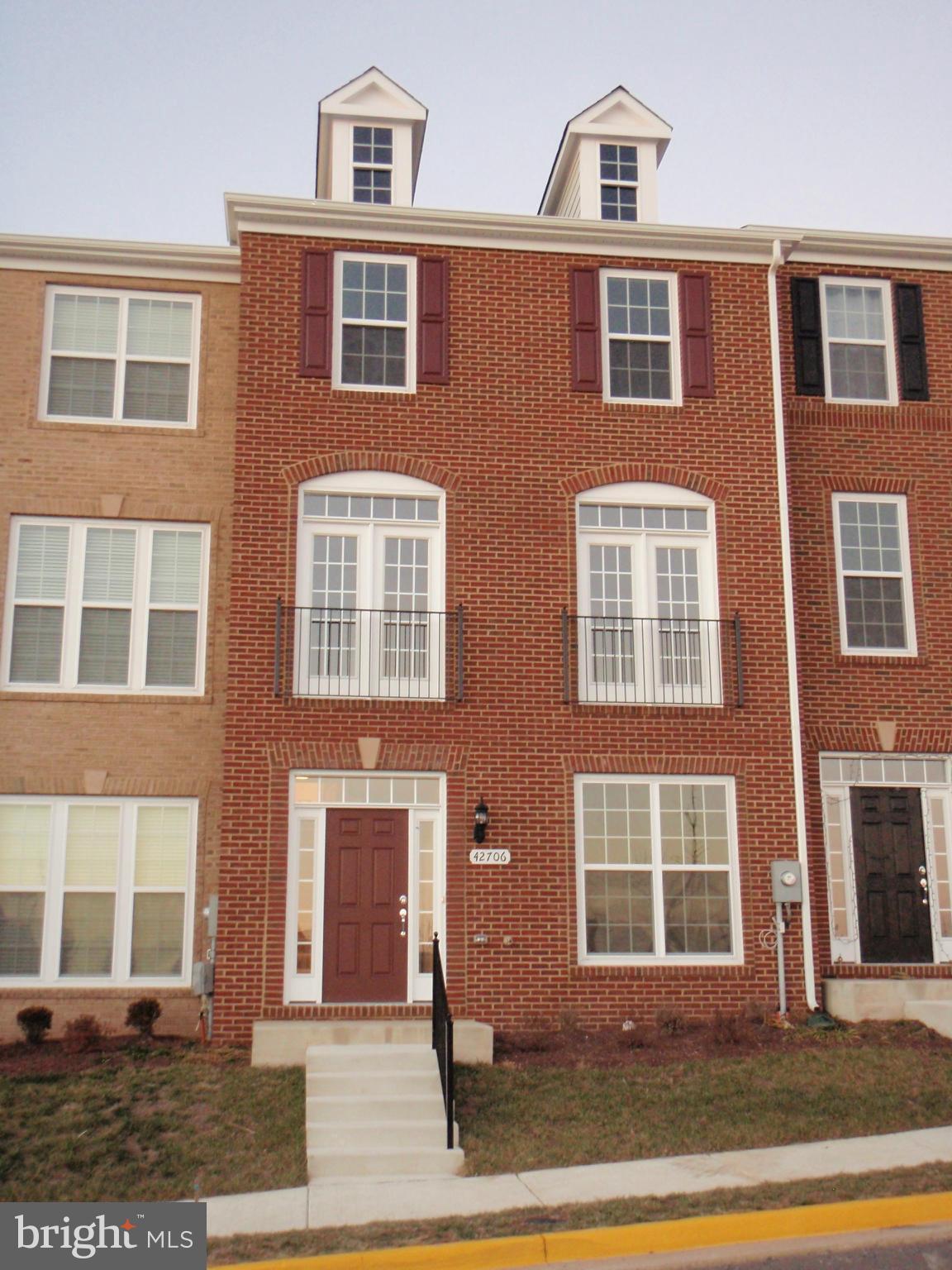 GOOSE CREEK VILLAGE - Residential Lease