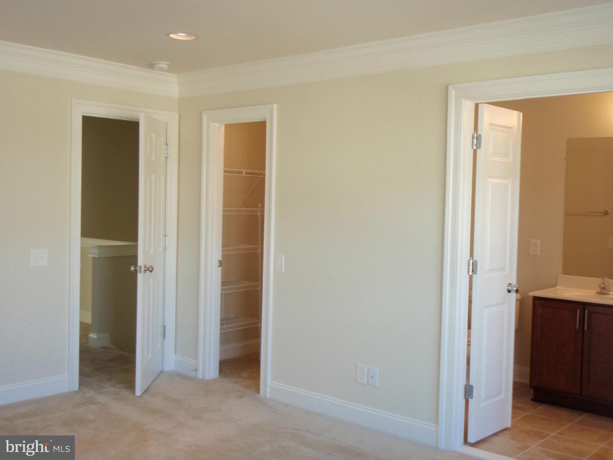 GOOSE CREEK VILLAGE - Residential Lease