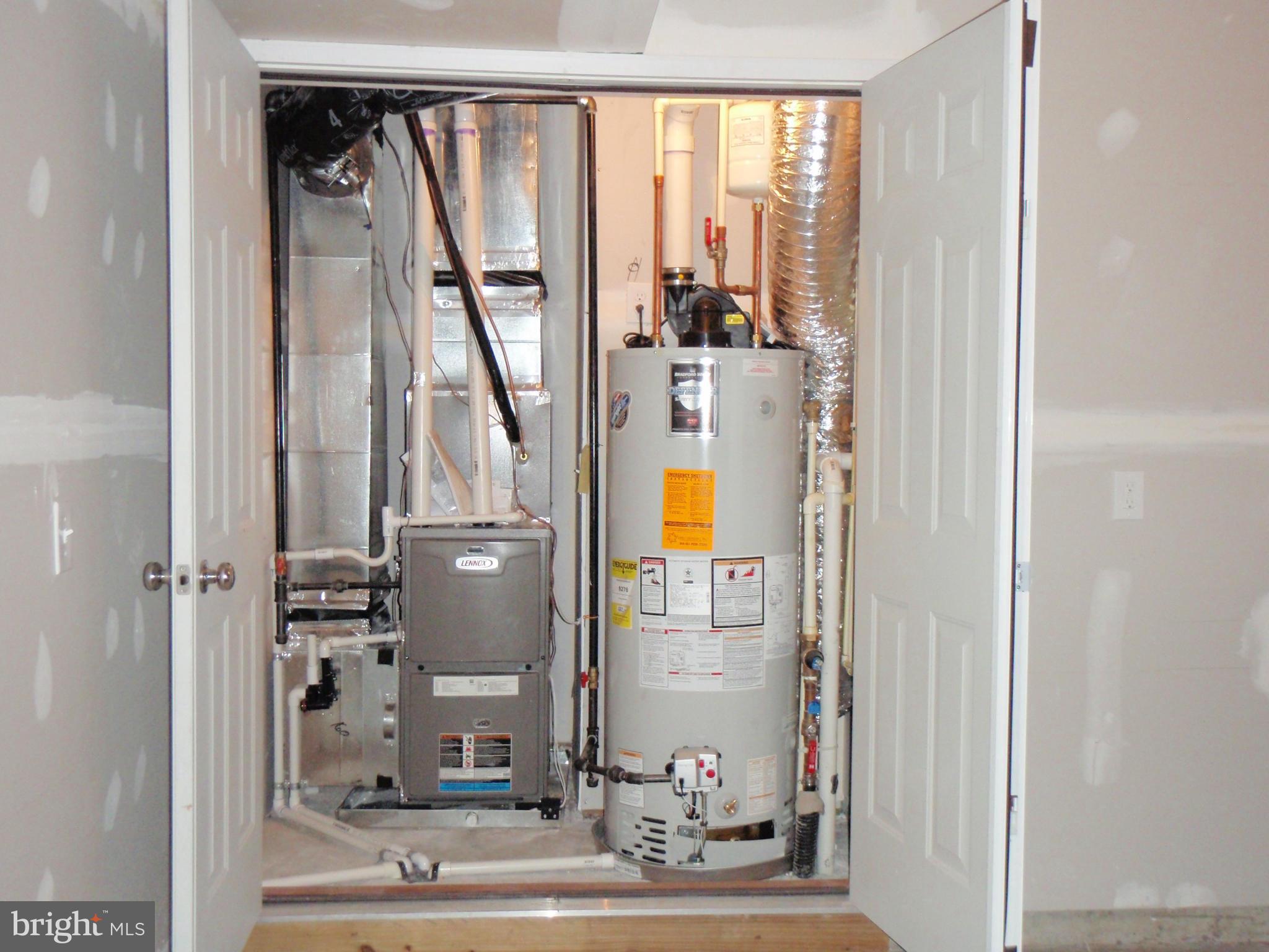 GOOSE CREEK VILLAGE - Residential Lease