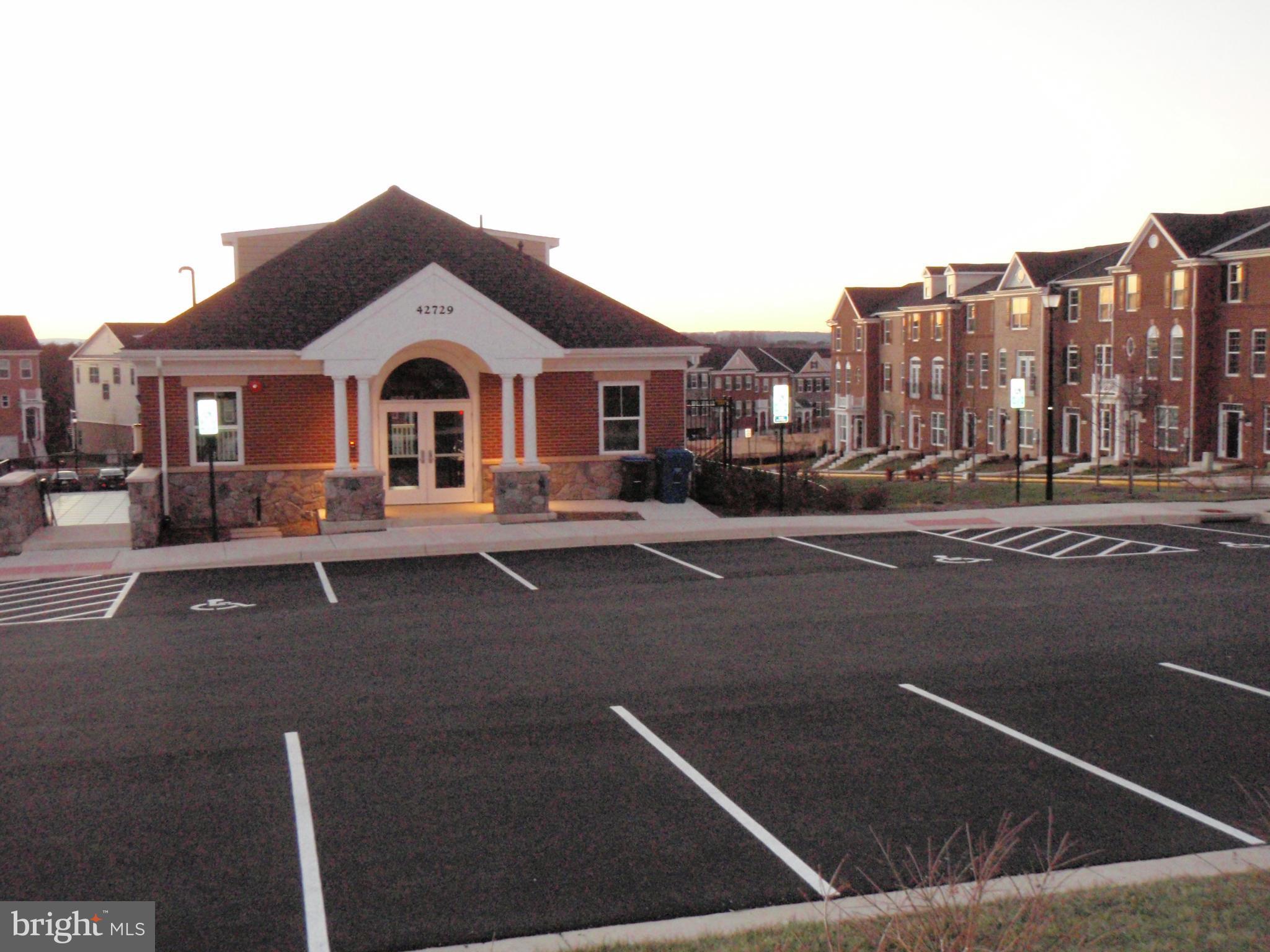 GOOSE CREEK VILLAGE - Residential Lease