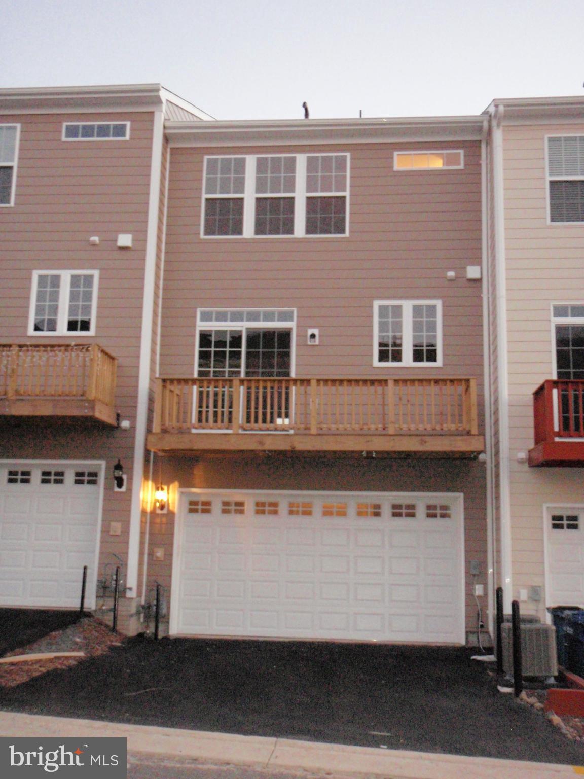 GOOSE CREEK VILLAGE - Residential Lease