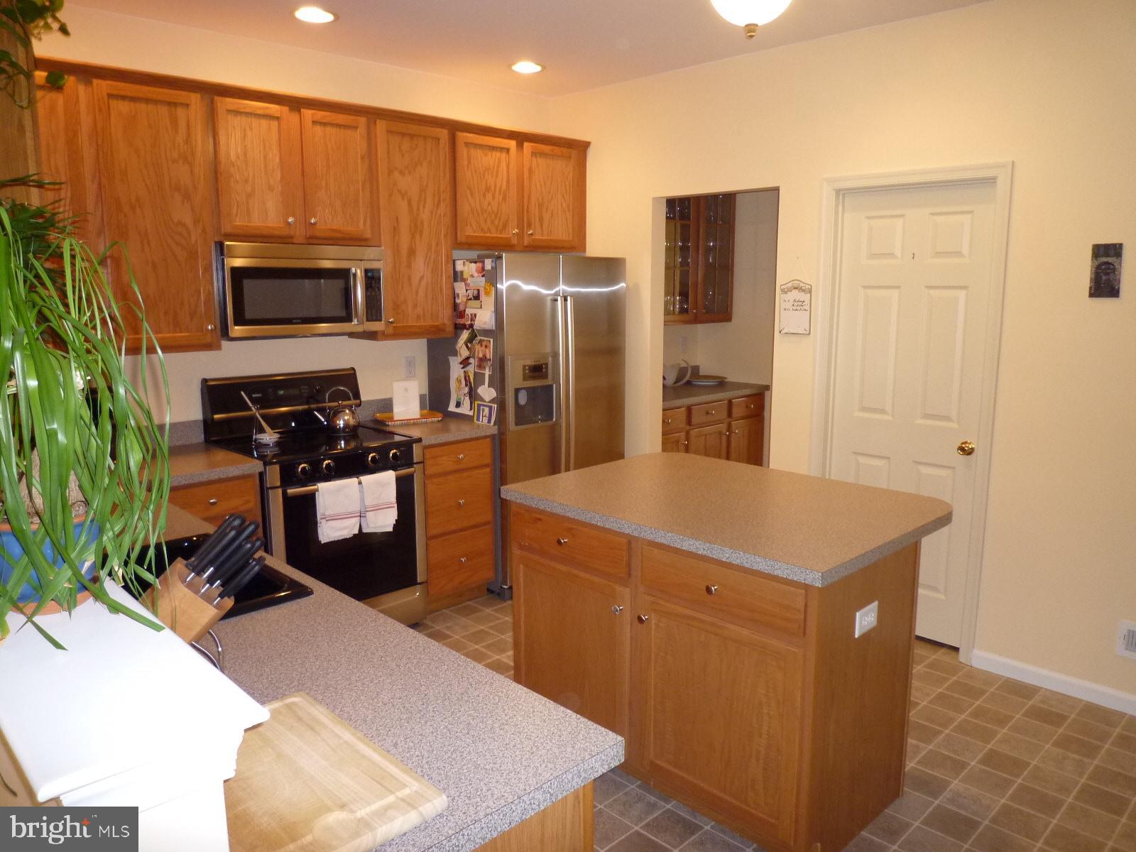 CHARLESTOWN OAKS - Residential Lease