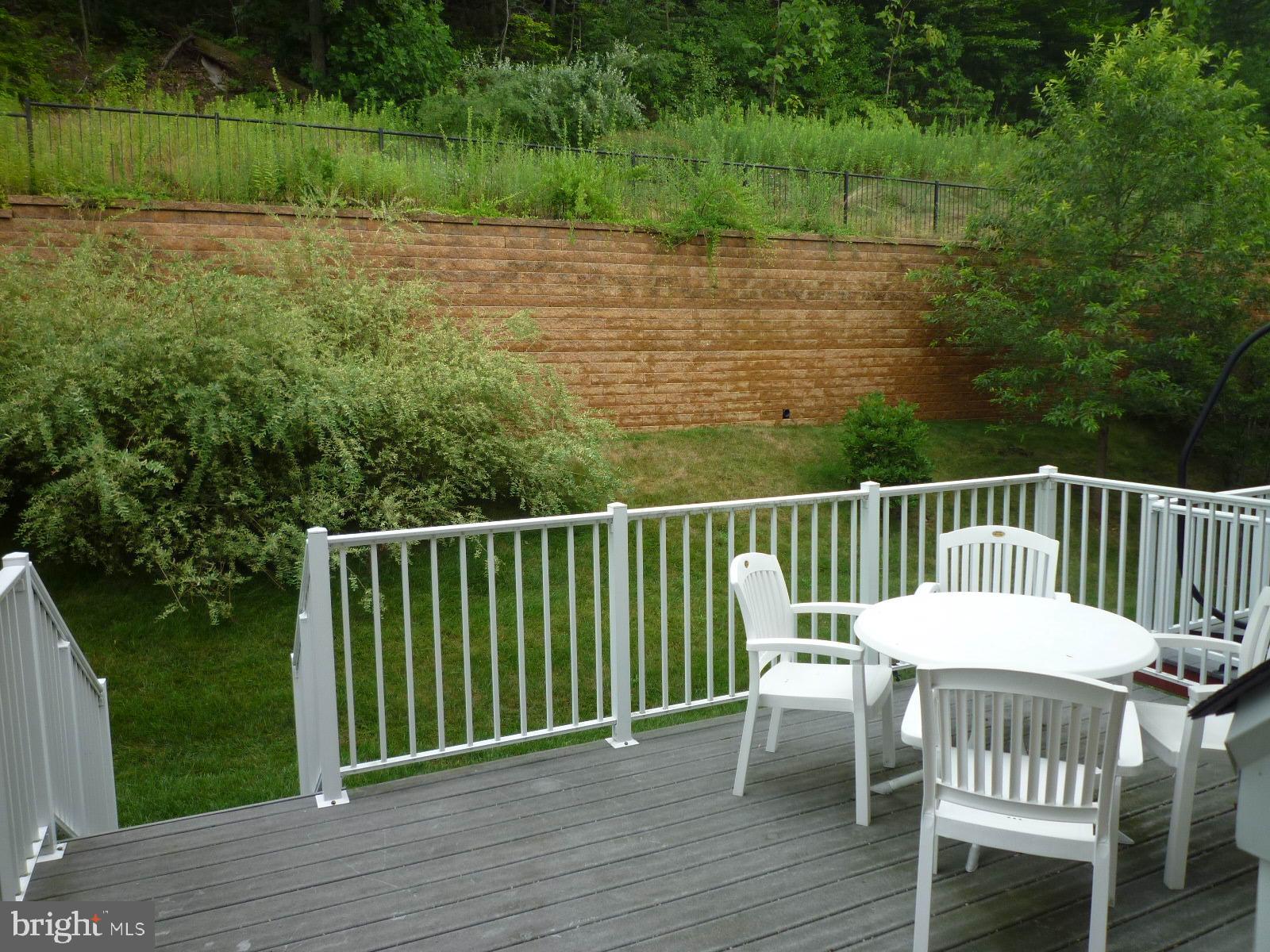 CHARLESTOWN OAKS - Residential Lease