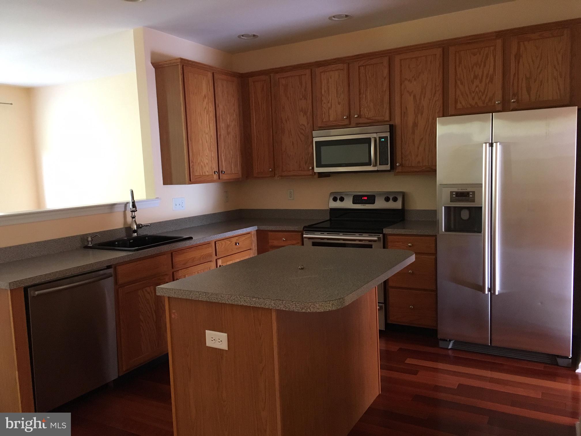 CHARLESTOWN OAKS - Residential Lease