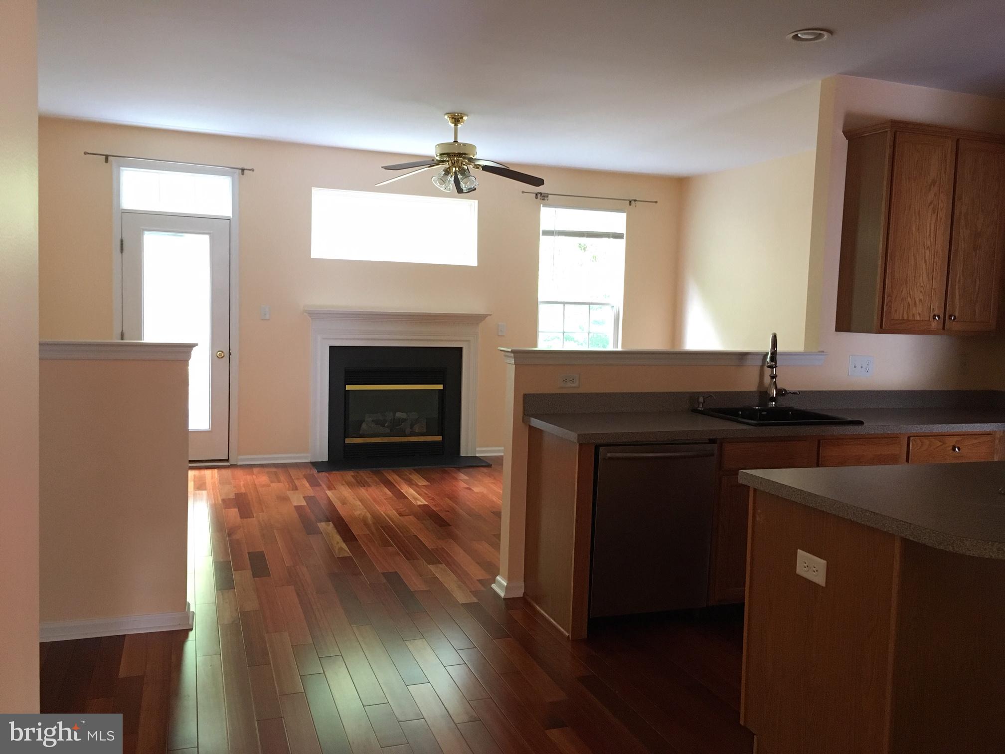 CHARLESTOWN OAKS - Residential Lease