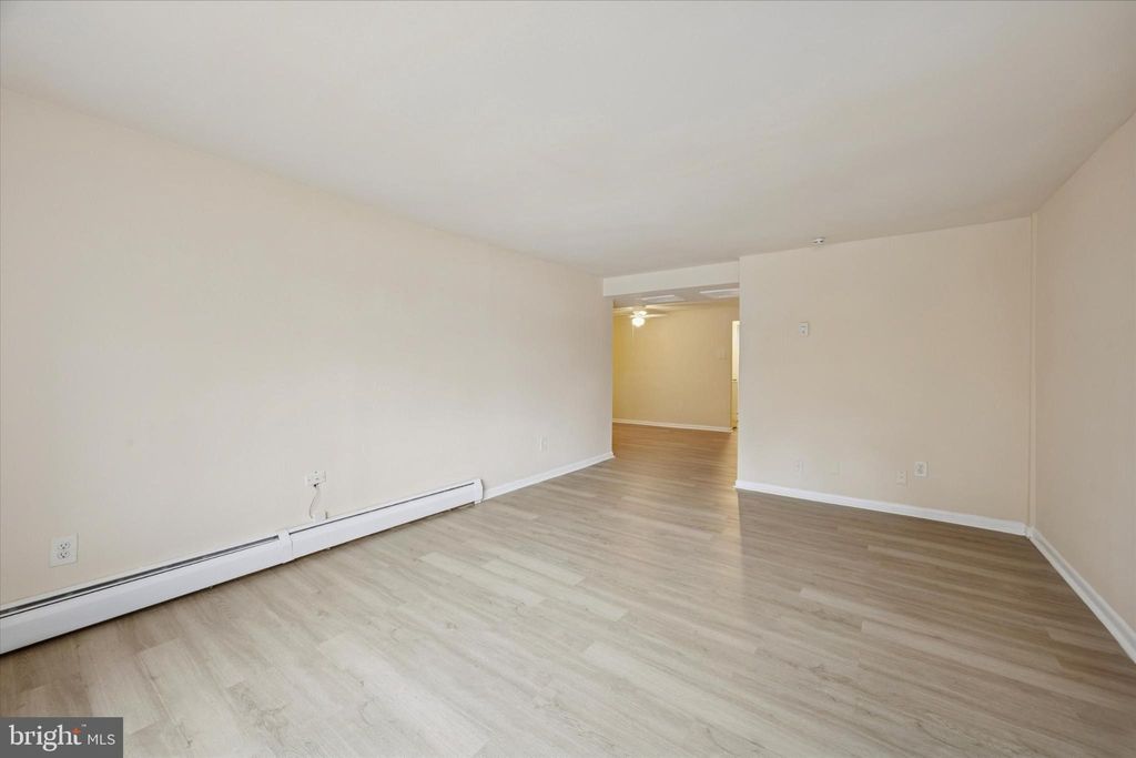 Photo of 100 E Glenolden Avenue #D-14, GLENOLDEN, PA 19036 (MLS # PADE2104968)