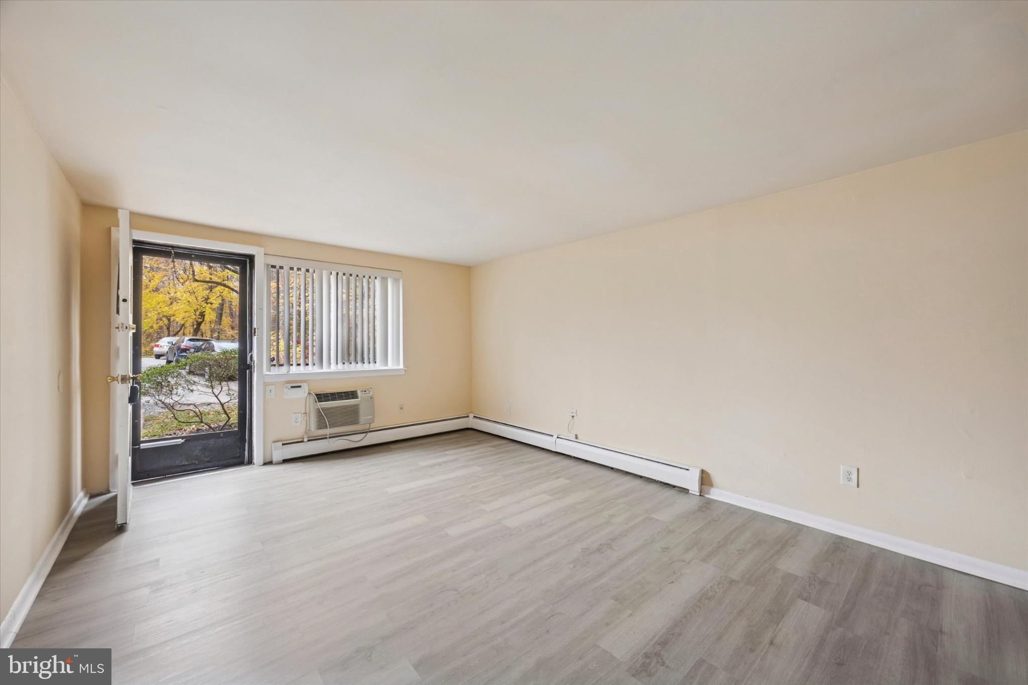 100 E GLENOLDEN AVENUE D-14