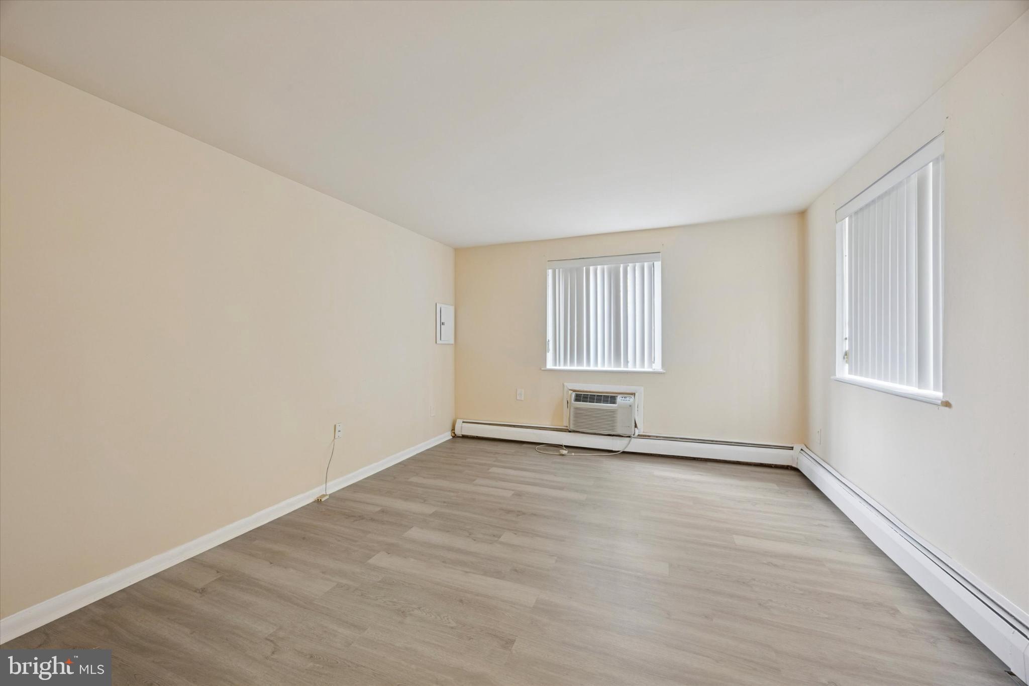 CONTEMPORARY VLG - Residential