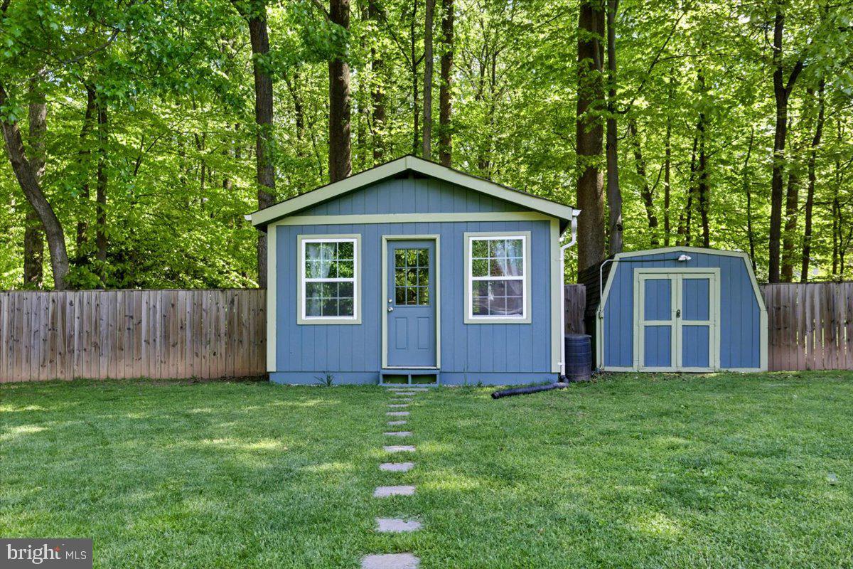 DALE CITY - Residential Lease