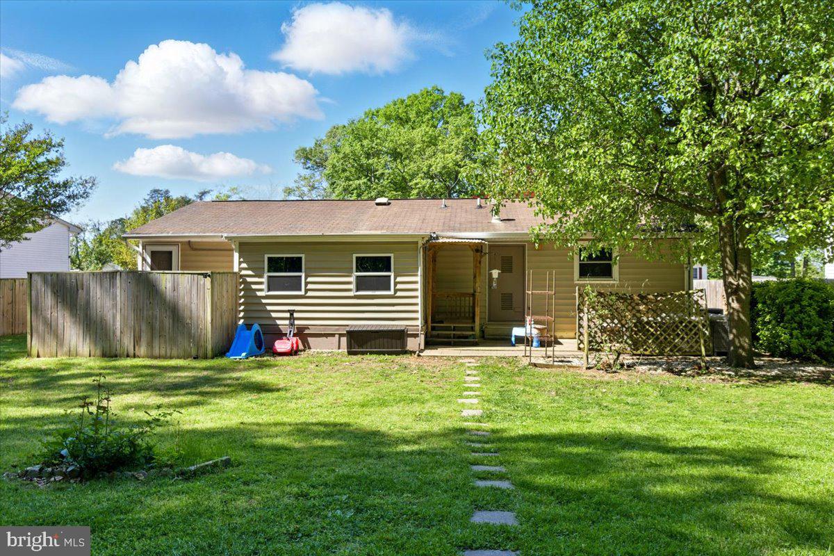 DALE CITY - Residential Lease