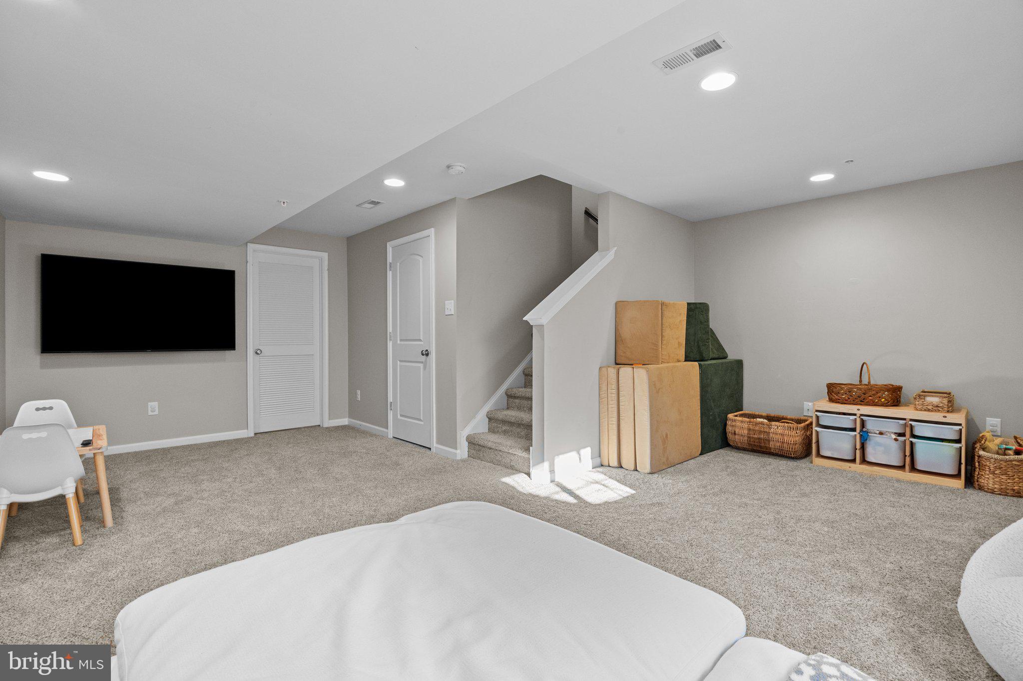CARRIAGE HILL - Residential