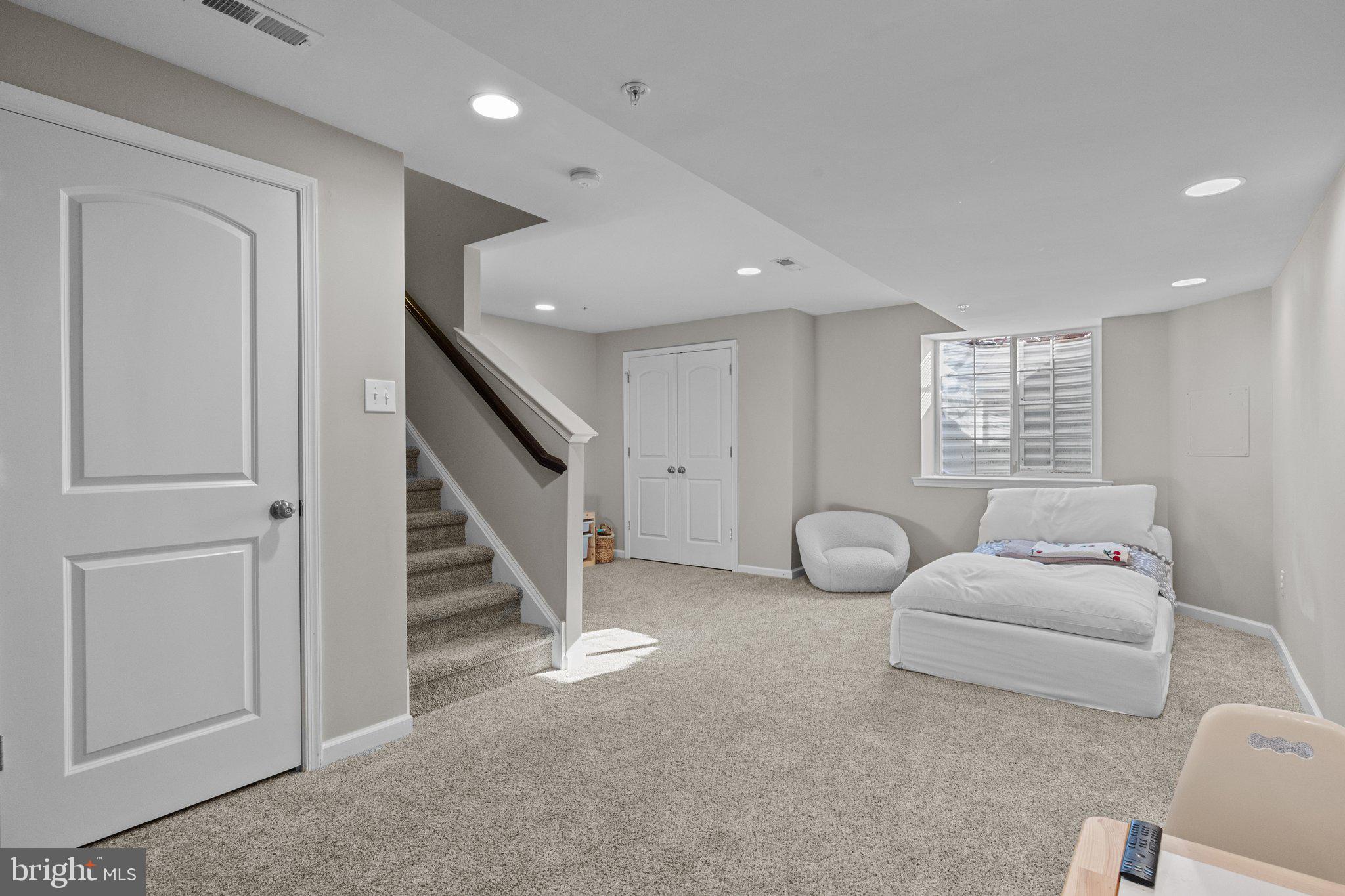 CARRIAGE HILL - Residential