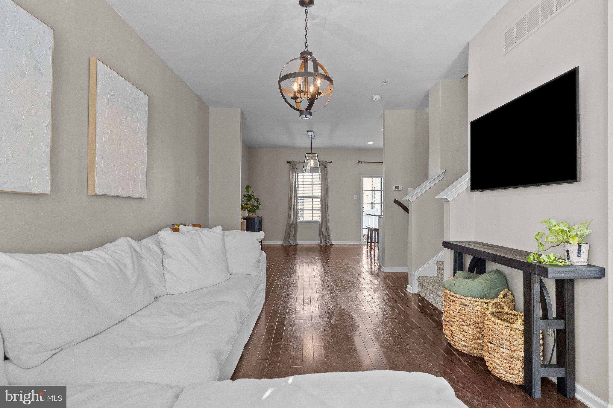 CARRIAGE HILL - Residential