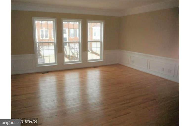 LOUDOUN PARKWAY CENTER - Residential Lease