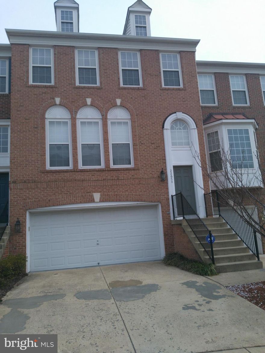 A Must See !!! Beautiful 3 bedroom Townhouse . Close to Toll Road and Rt 28. Hardwood Floors at Main level. Beautiful kitchen with brand new refrigerator . Open floor plan, Fireplace, Wet Bar In basement. Close to shops, restaurants & amenities. 6 months lease available.